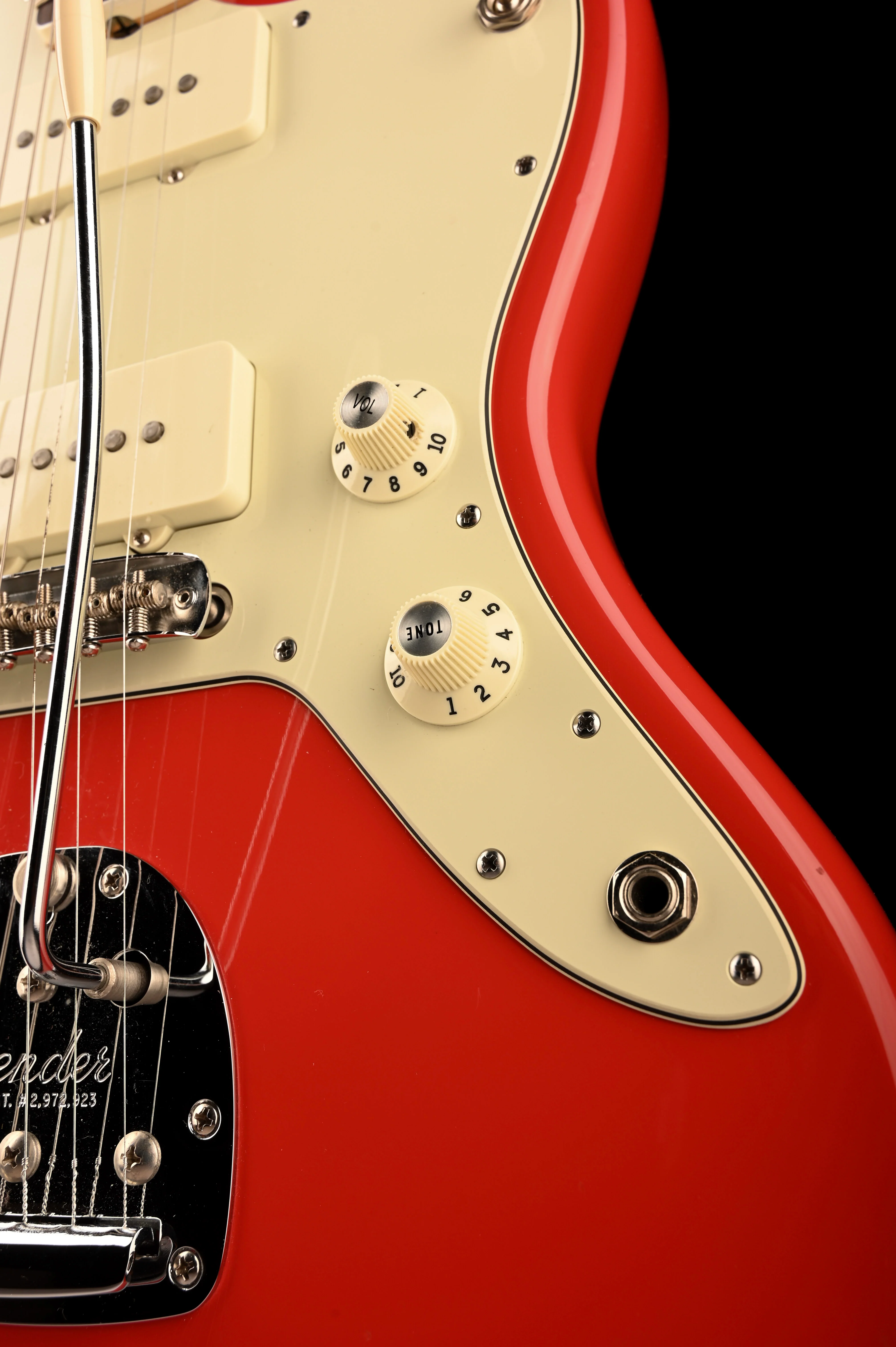 Pre Owned 2016 Fender American Design 1962 Vintage Reissue Jazzmaster Fiesta Red With OHSC - Image 8