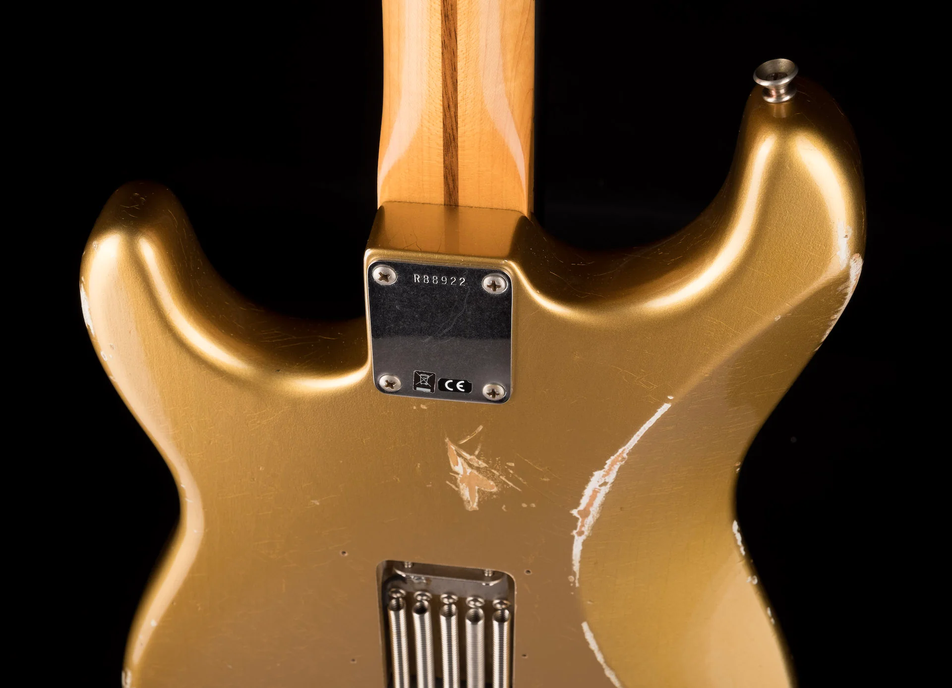 Pre Owned 2017 Fender Custom Shop 1957 Stratocaster Relic HLE Gold With OHSC - Image 16