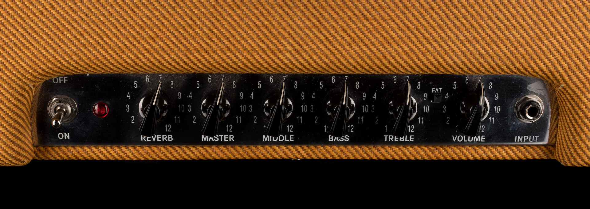 Pre Owned Fender Blues Junior Lacquered Tweed Guitar Amp Combo With Cover - Image 4
