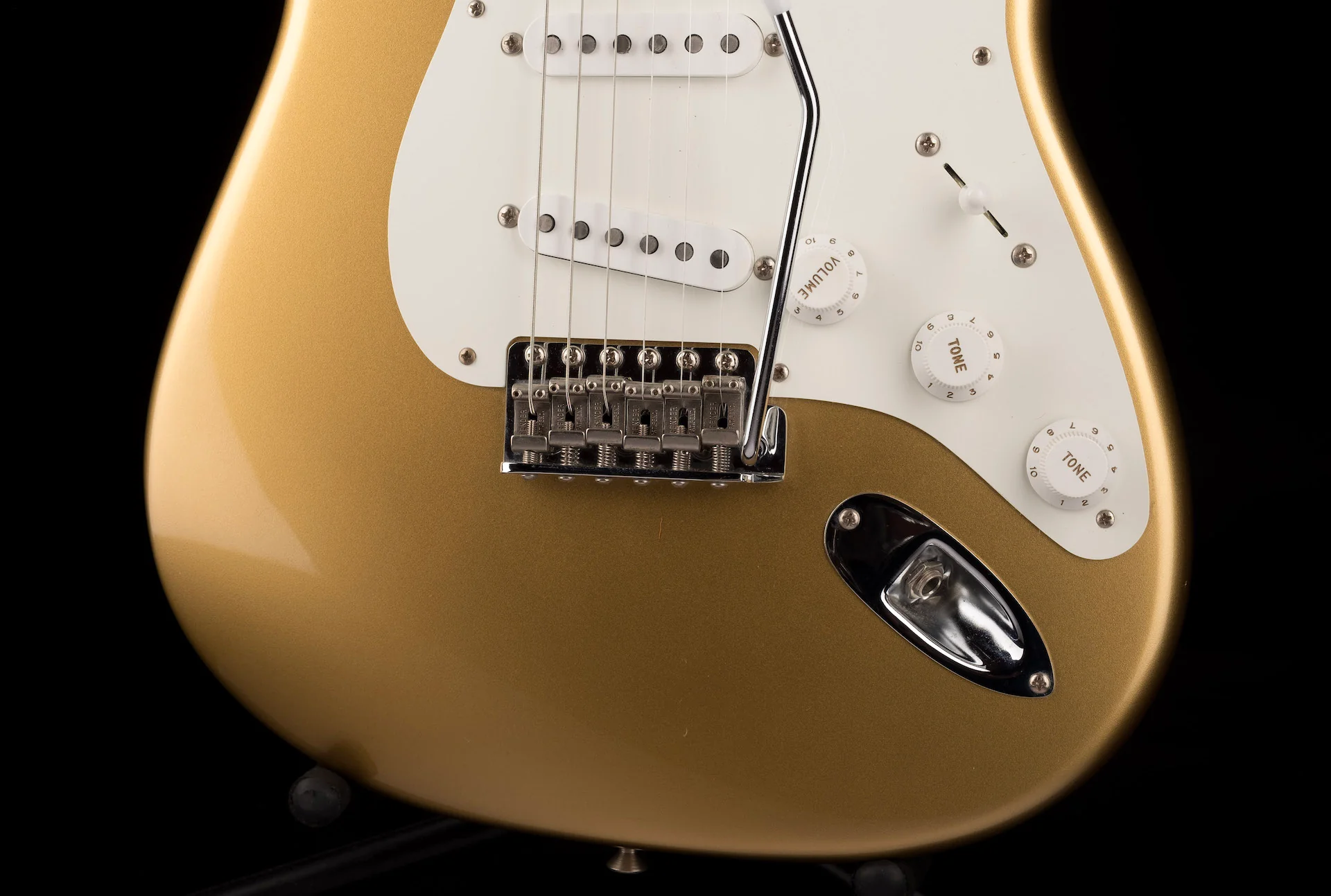 Pre Owned 2018 Fender American Original 50's Strat Aztec Gold With Case - Image 5