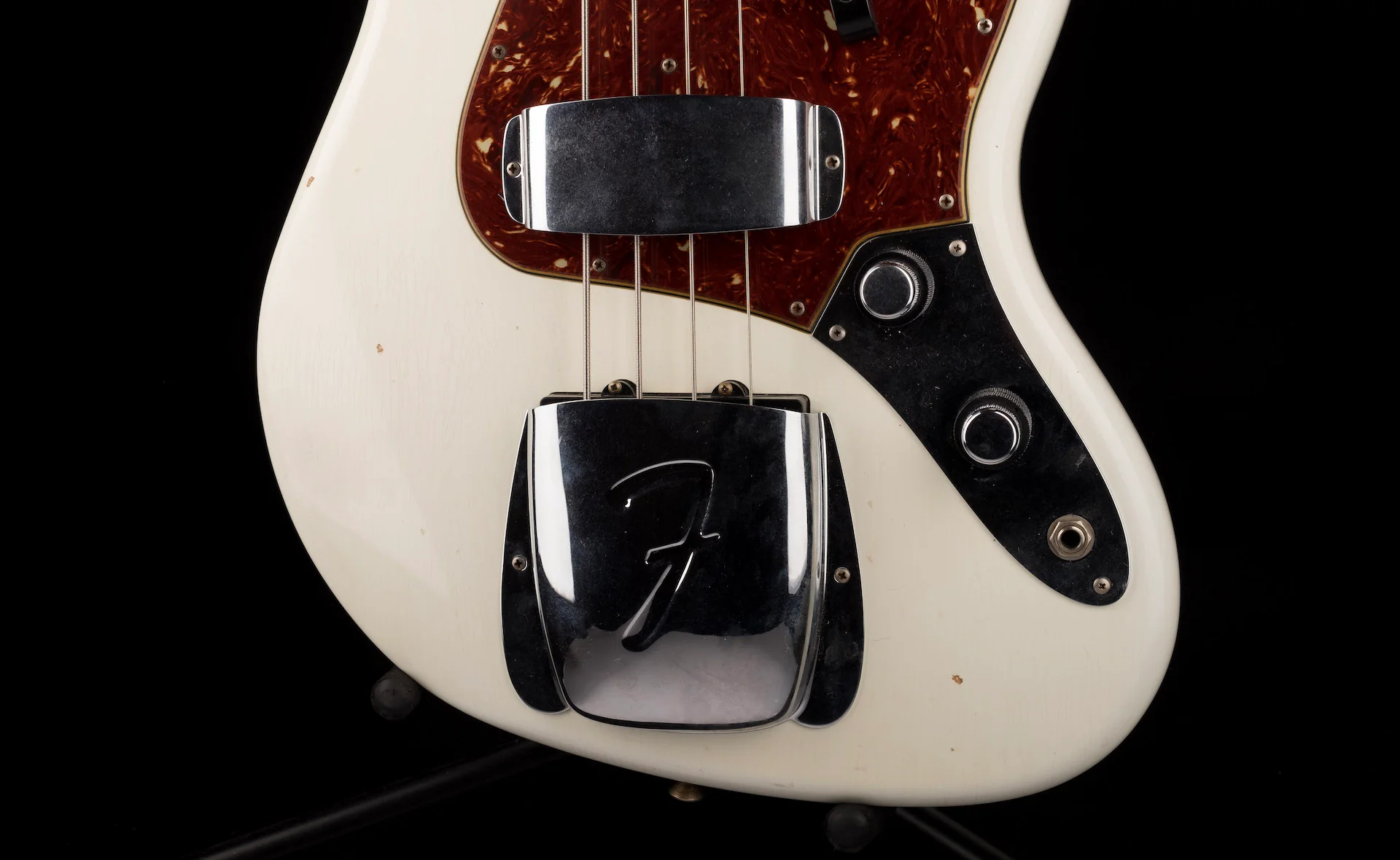 Pre Owned 2018 Fender Custom Shop '60 Jazz Bass Journeyman Olympic White With OHSC - Image 5