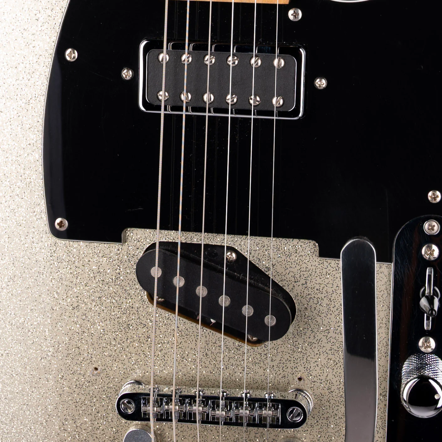 Pre Owned 2018 Reverend Buckshot Silver Sparkle With Bigsby With Gig Bag - Image 4