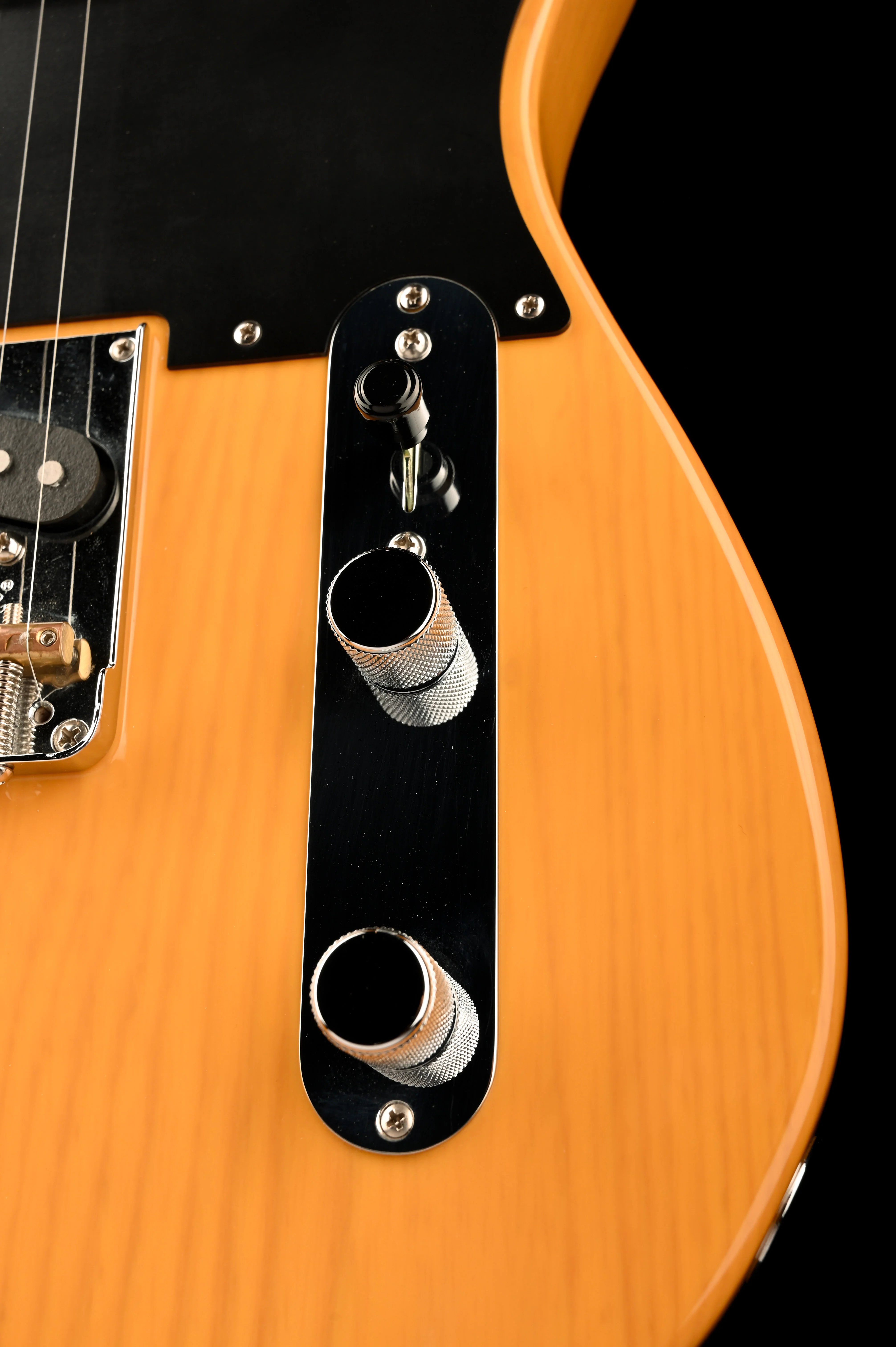 Pre Owned 2019 Fender American Professional Telecaster Butterscotch With OHSC - Image 8