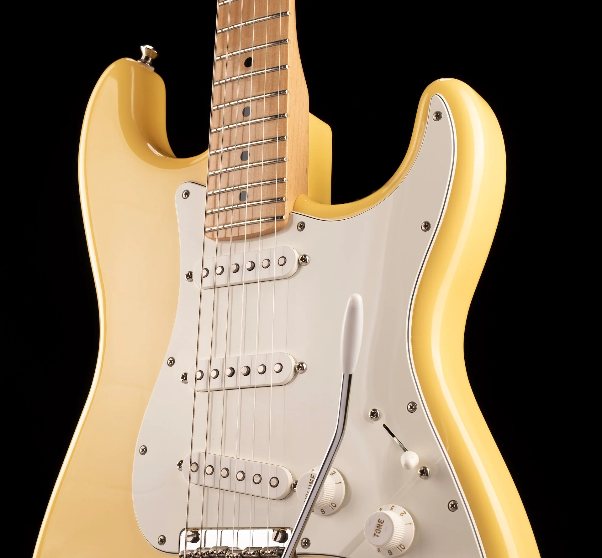 Pre Owned 2019 Fender Player Stratocaster Butterscotch Cream With HSC - Image 7