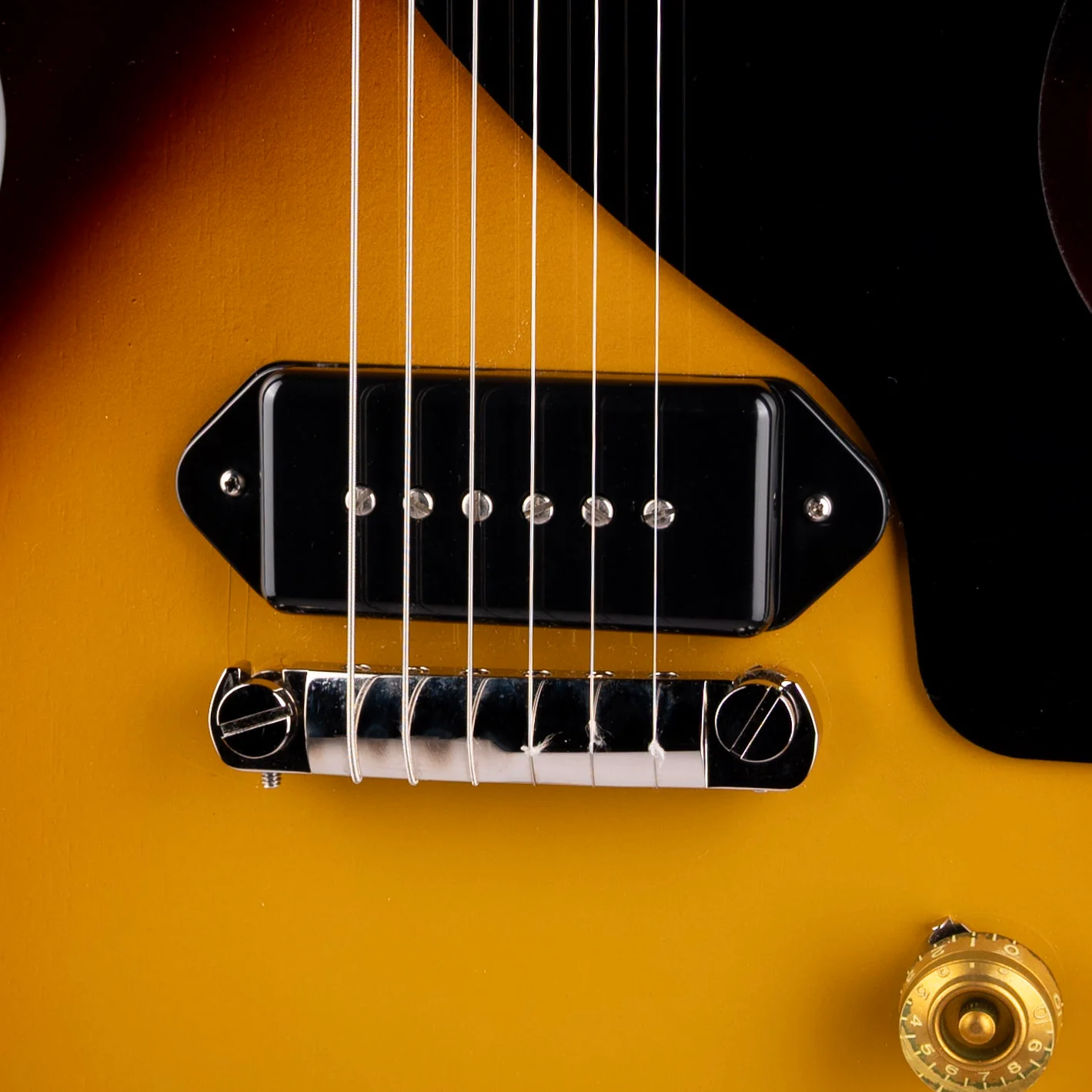 Pre Owned 2019 Gibson Les Paul Junior Vintage Tobacco Burst With OHSC - Image 4