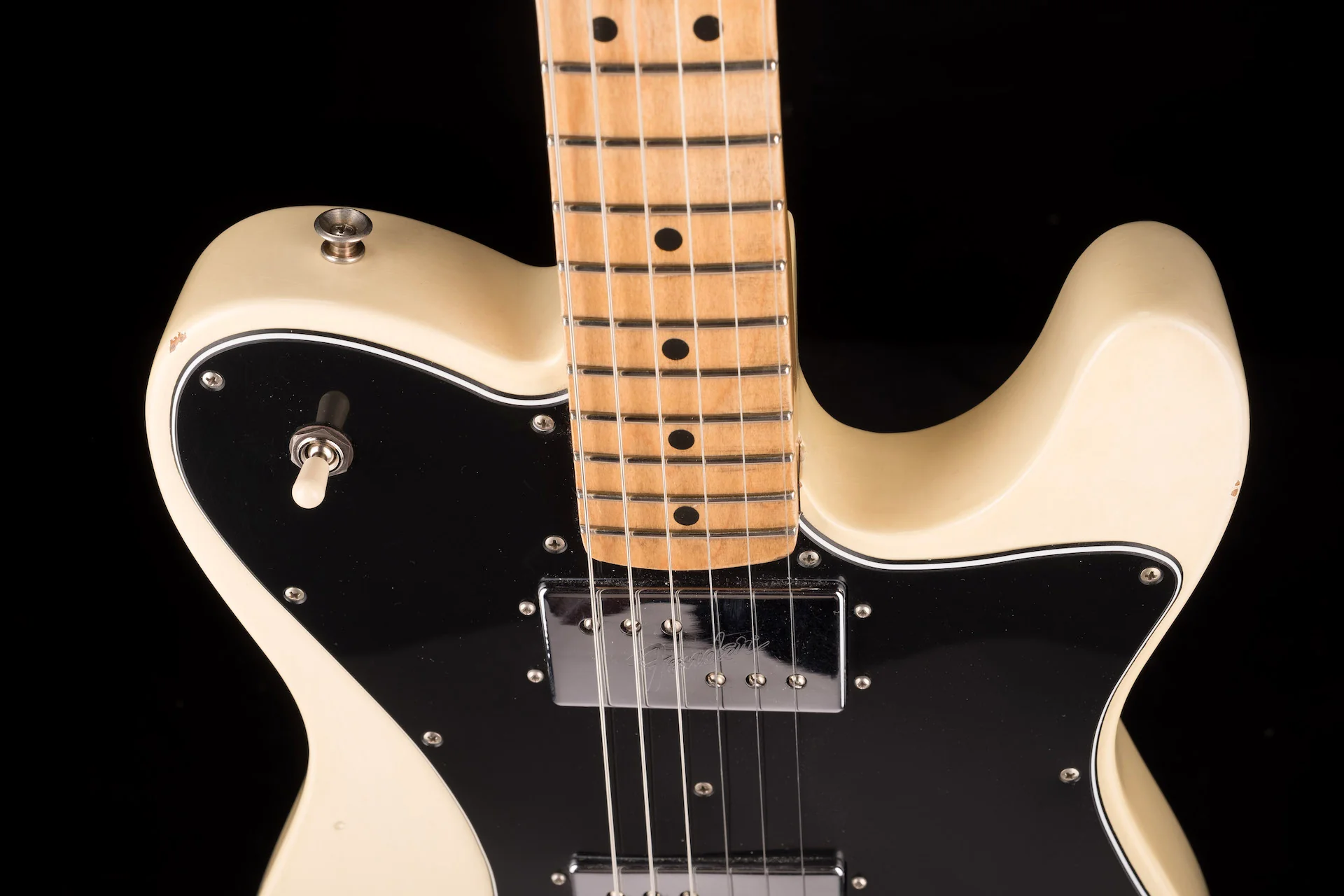 Pre Owned 2020 Fender Roadworn Vintera 70s Telecaster Deluxe With Gig Bag - Image 3