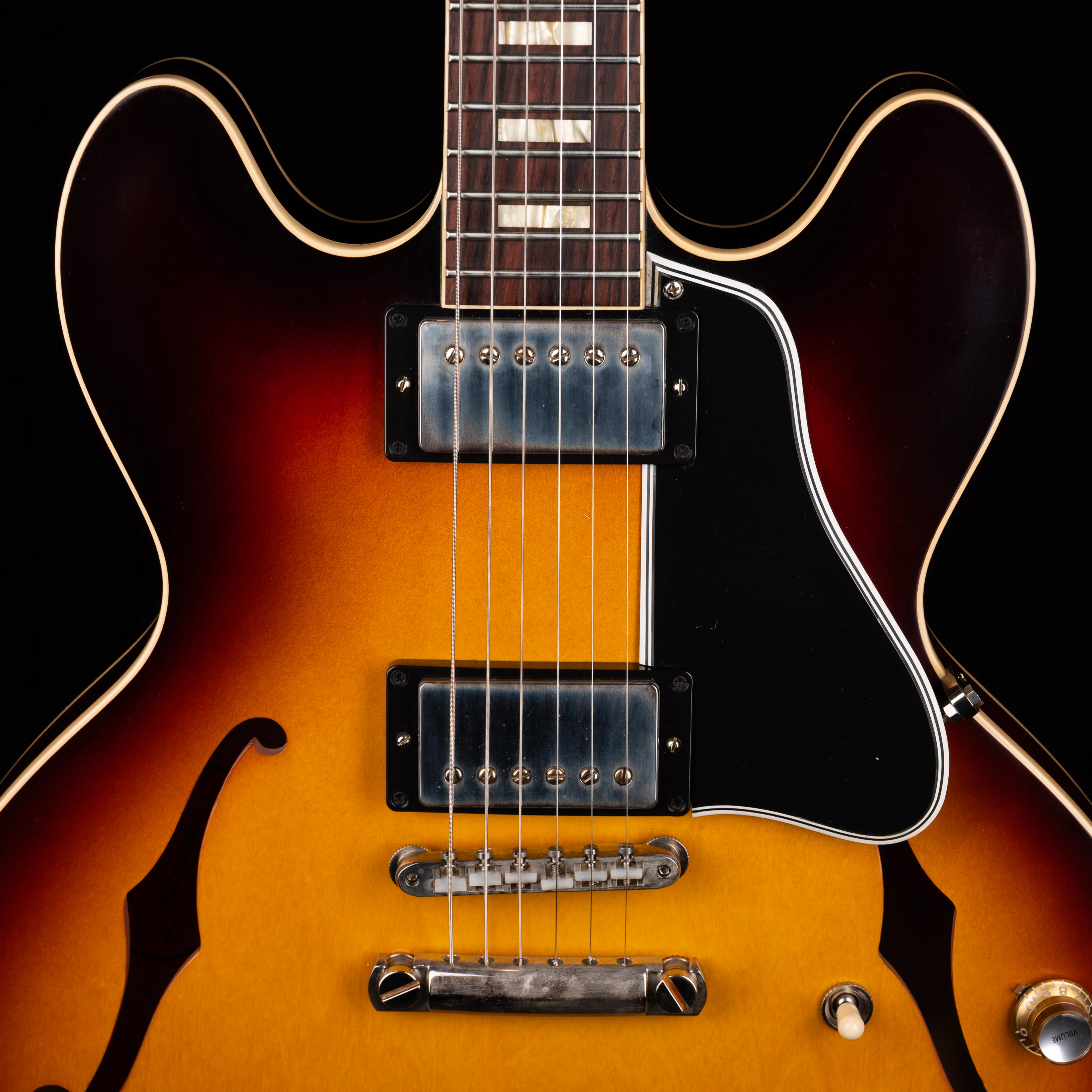 Pre-Owned 2020 Gibson Custom Shop 1964 ES-335 Vintage Sunburst With OHSC - Image 4