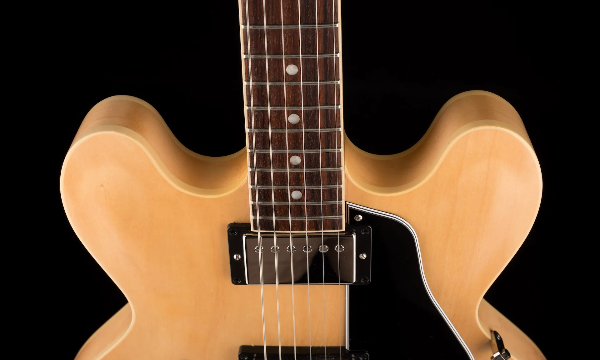 Pre Owned 2020 Gibson ES-335 Natural Satin With OHSC - Image 3