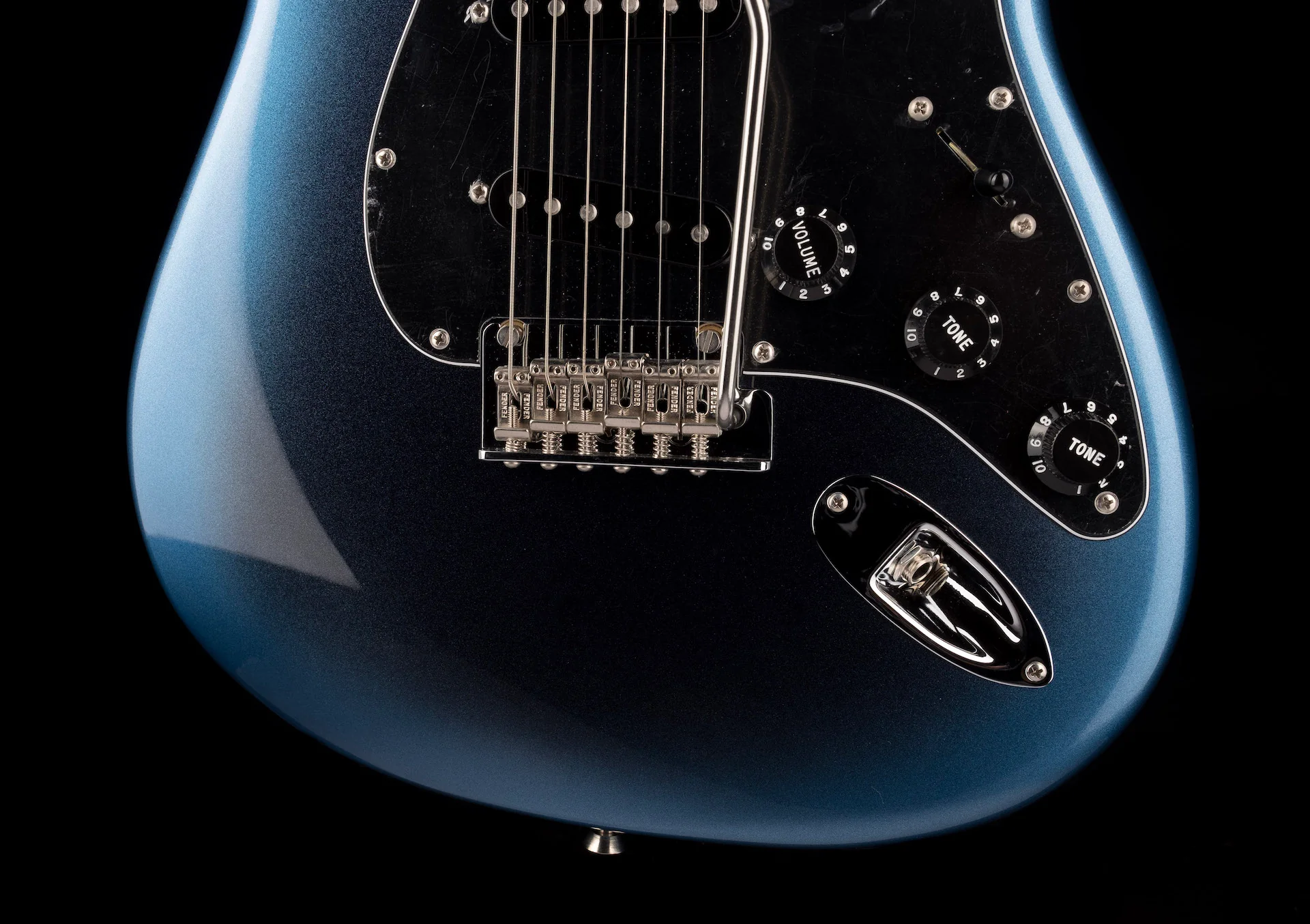 Pre Owned 2022 Fender American Professional II Stratocaster Dark Night With OHSC - Image 5