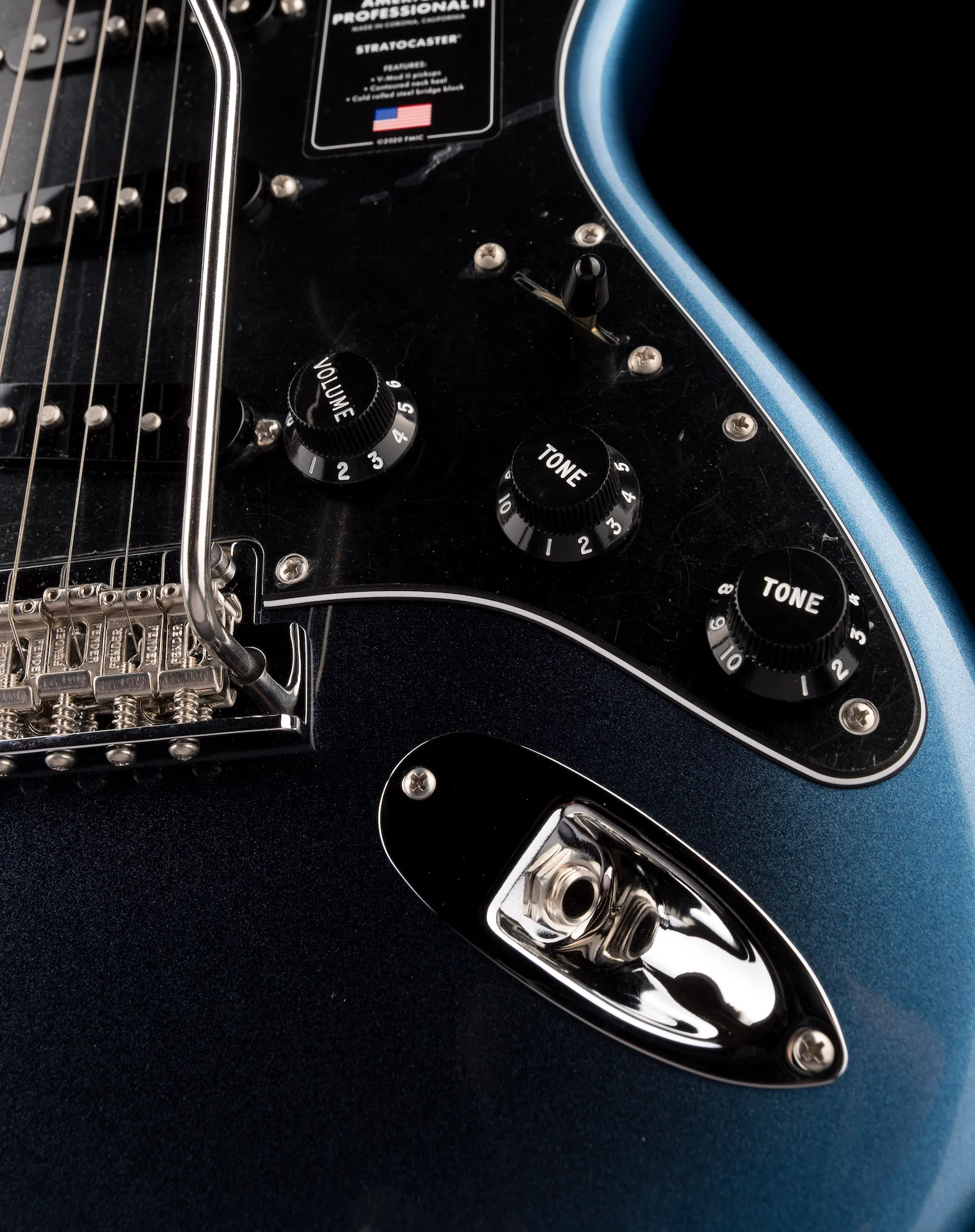 Pre Owned 2022 Fender American Professional II Stratocaster Dark Night With OHSC - Image 8
