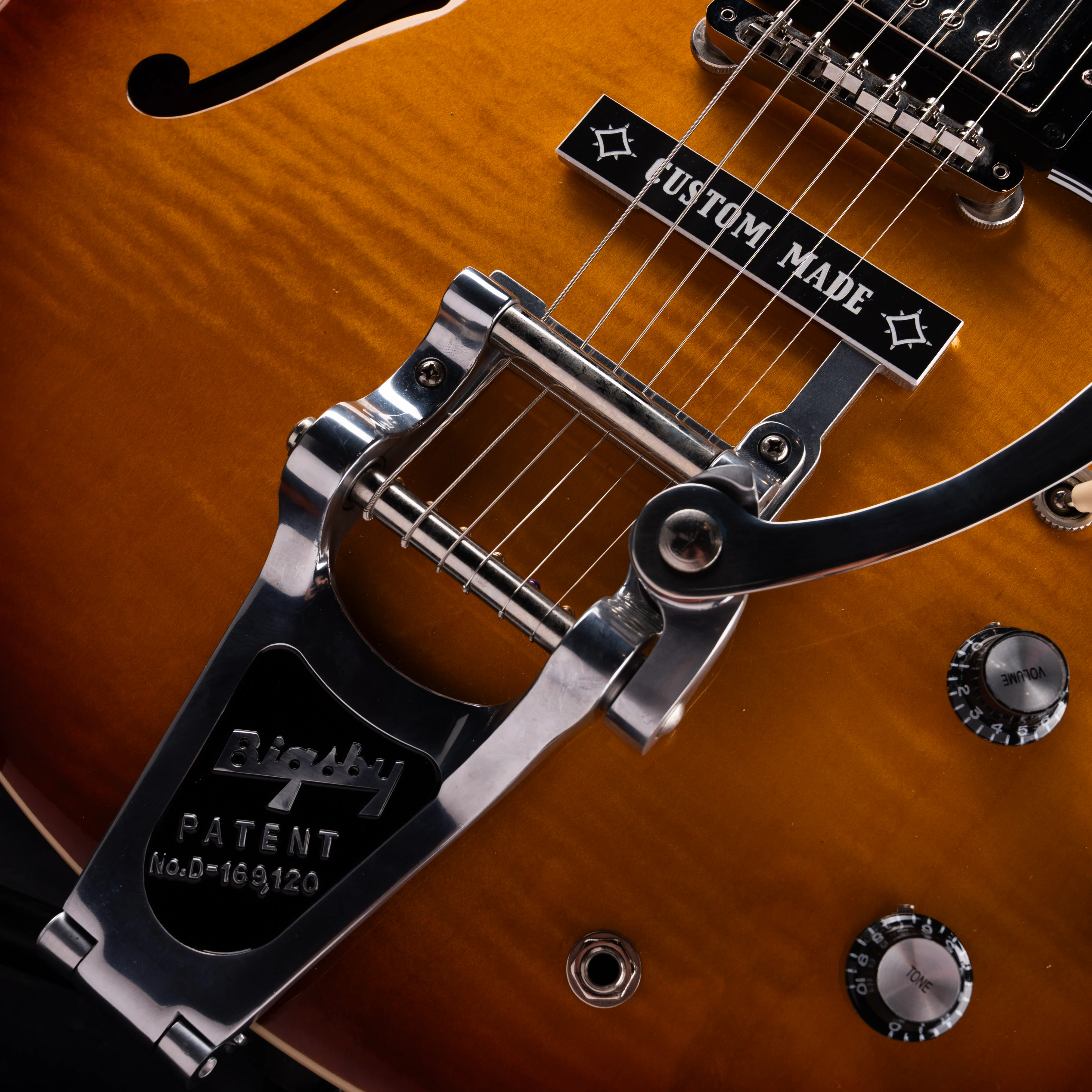 Pre-Owned 2022 Gibson ES-335 Figured Iced Tea with OHSC - Image 6