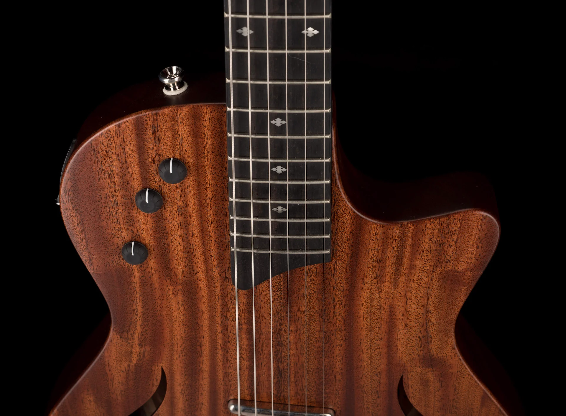 Pre Owned 2022 Taylor T5Z Classic Mahogany Natural With Gig Bag - Image 3
