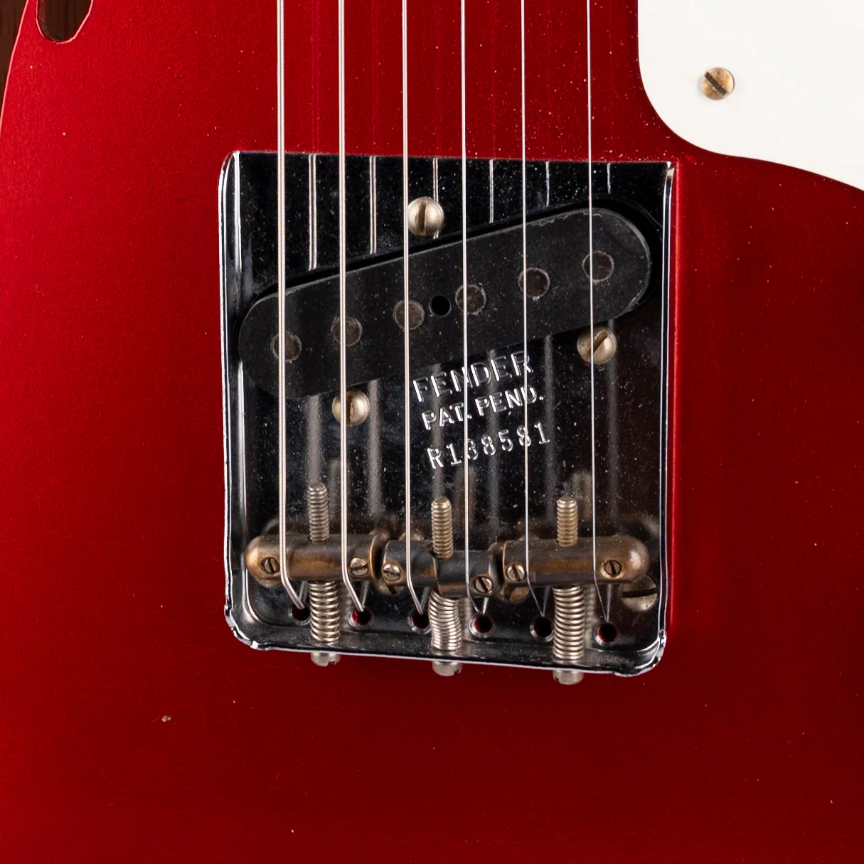 Pre Owned 2024 Fender Custom Shop Limited Edition Red Hot Esquire Thinline Relic Super-faded Candy Apple Red With OHSC - Image 4