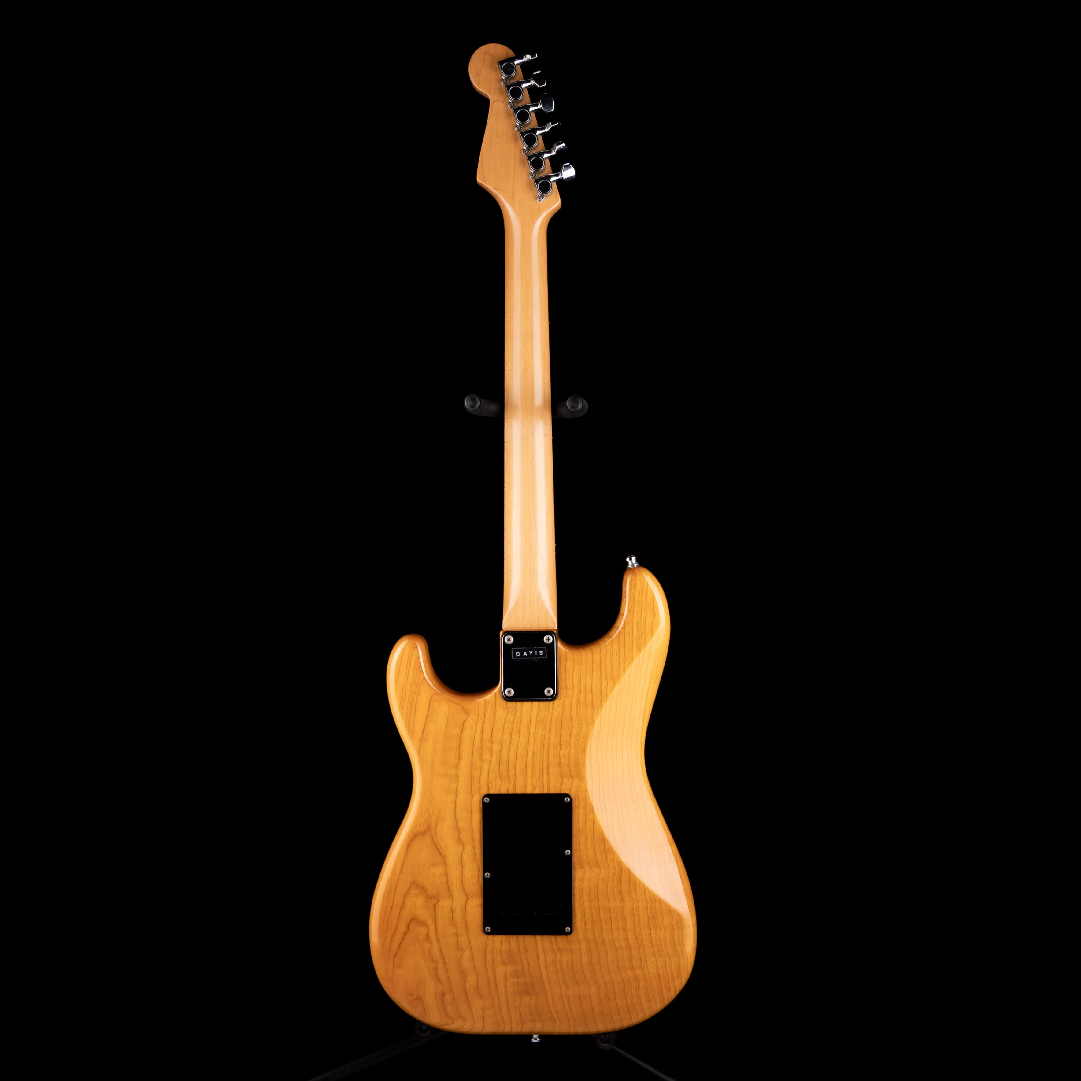 Pre Owned 48th Street Custom Guitars S Style Partscaster Built by Akira “Aki” Suzuki With HSC - Image 9