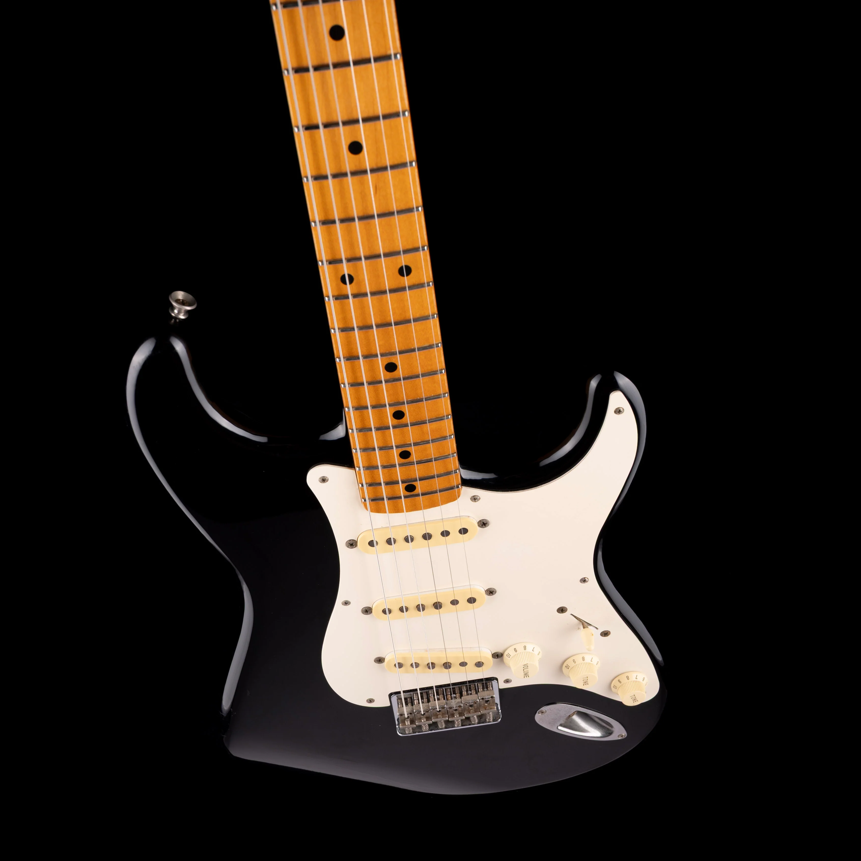 Pre Owned '90s Fender Made in Japan 1957 Reissue Stratocaster Hardtail Black With Gig Bag - Image 3