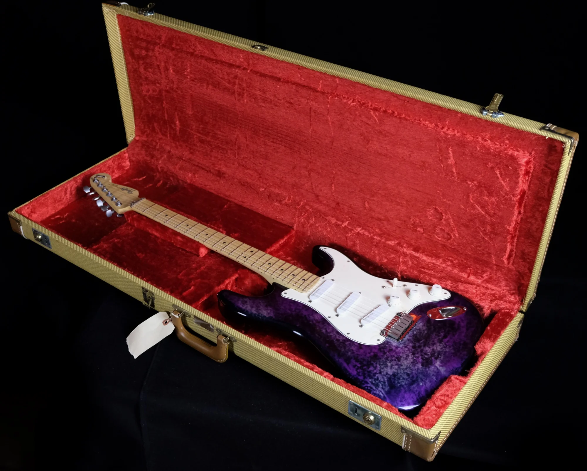 Pre Owned '93 Fender 40th Anniversary Limited Run Stratocaster Aluminum Purple Body OHSC - Image 10