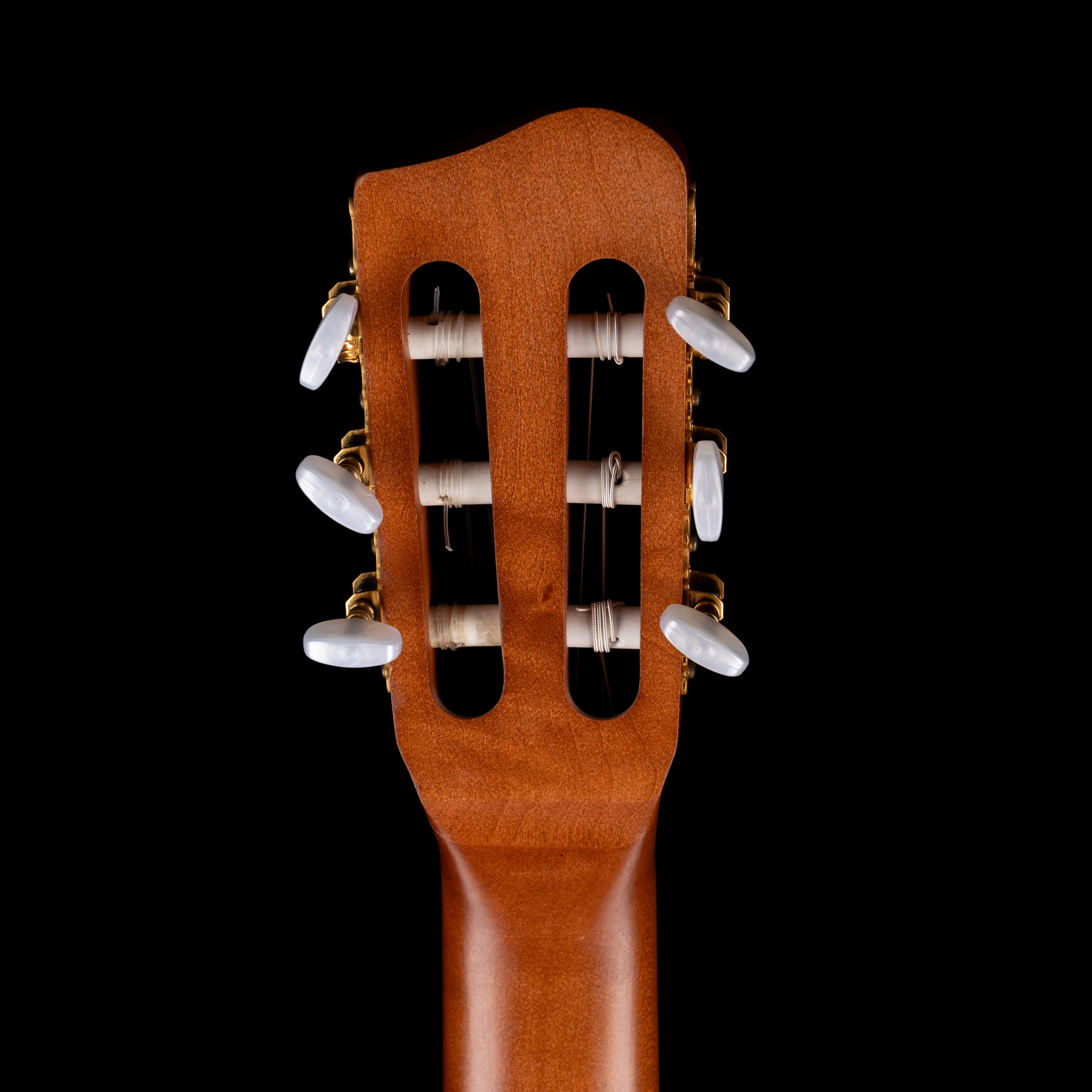Pre Owned Art and Lutherie AMI Nylon String Parlor Guitar Natural With Gig Bag - Image 12