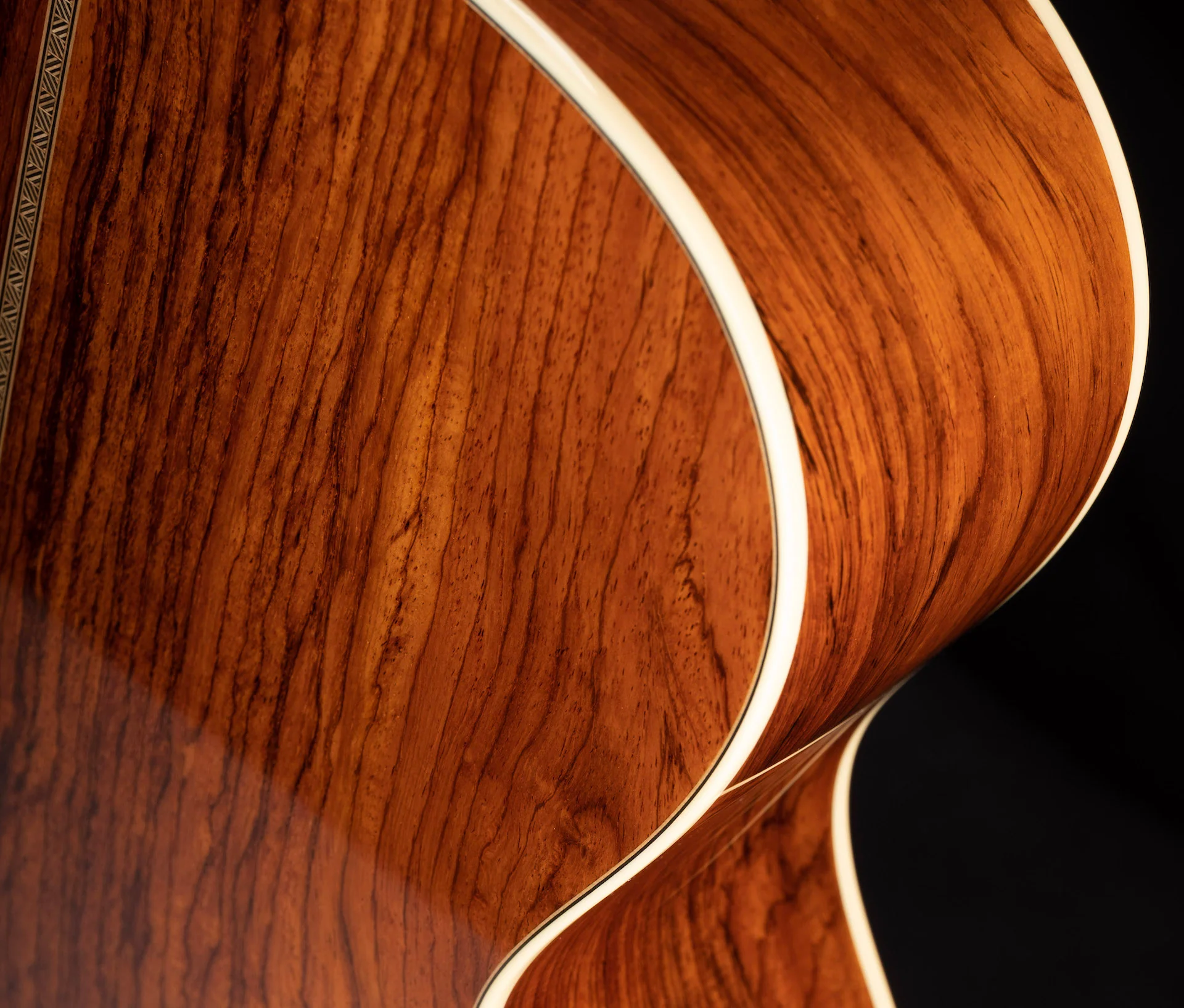 Pre Owned Bourgeois Panama Red OM Natural Acoustic Guitar With OHSC - Image 12
