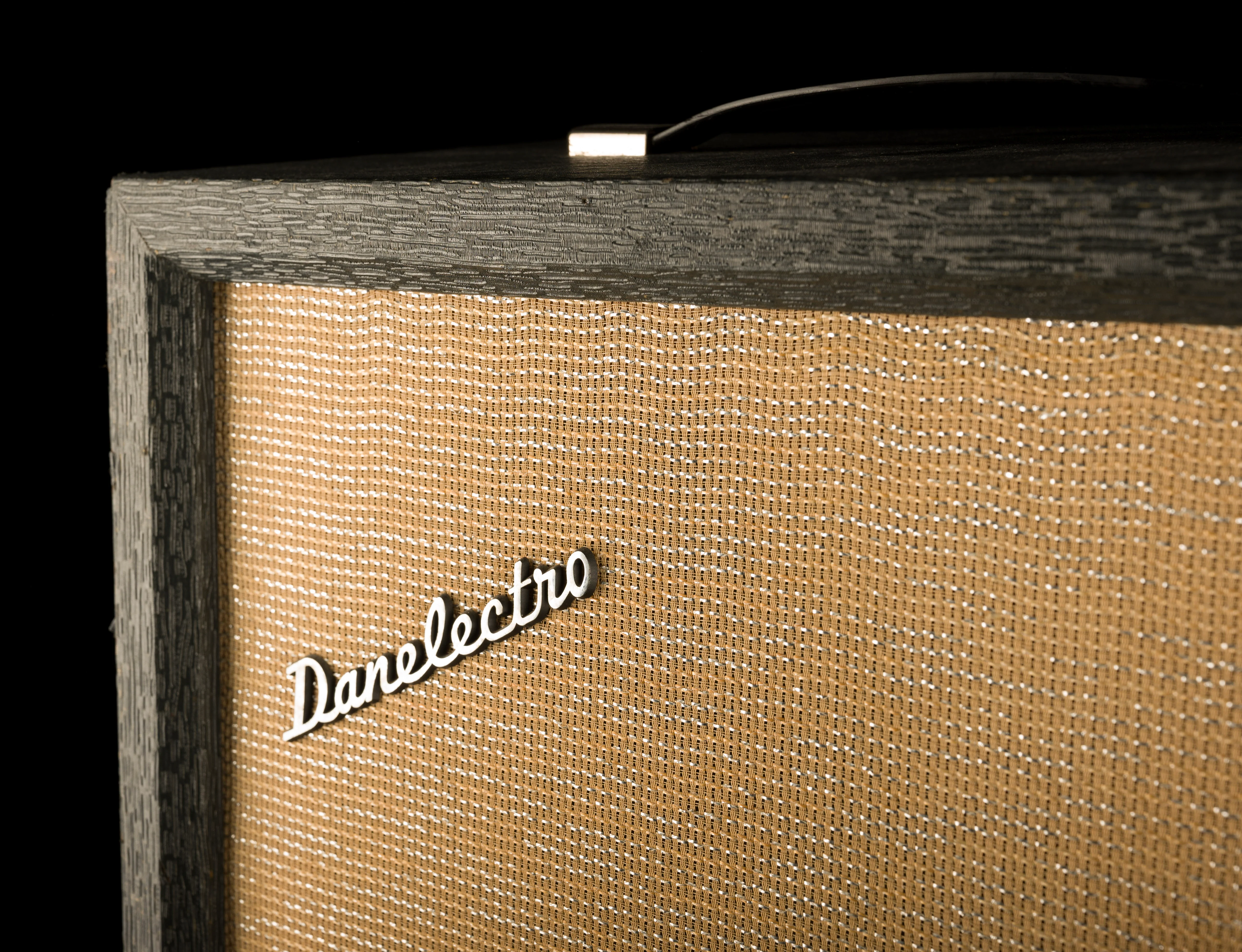 Vintage Danelectro DM 25 Guitar Amp Head With Matching Cabinet - Image 5