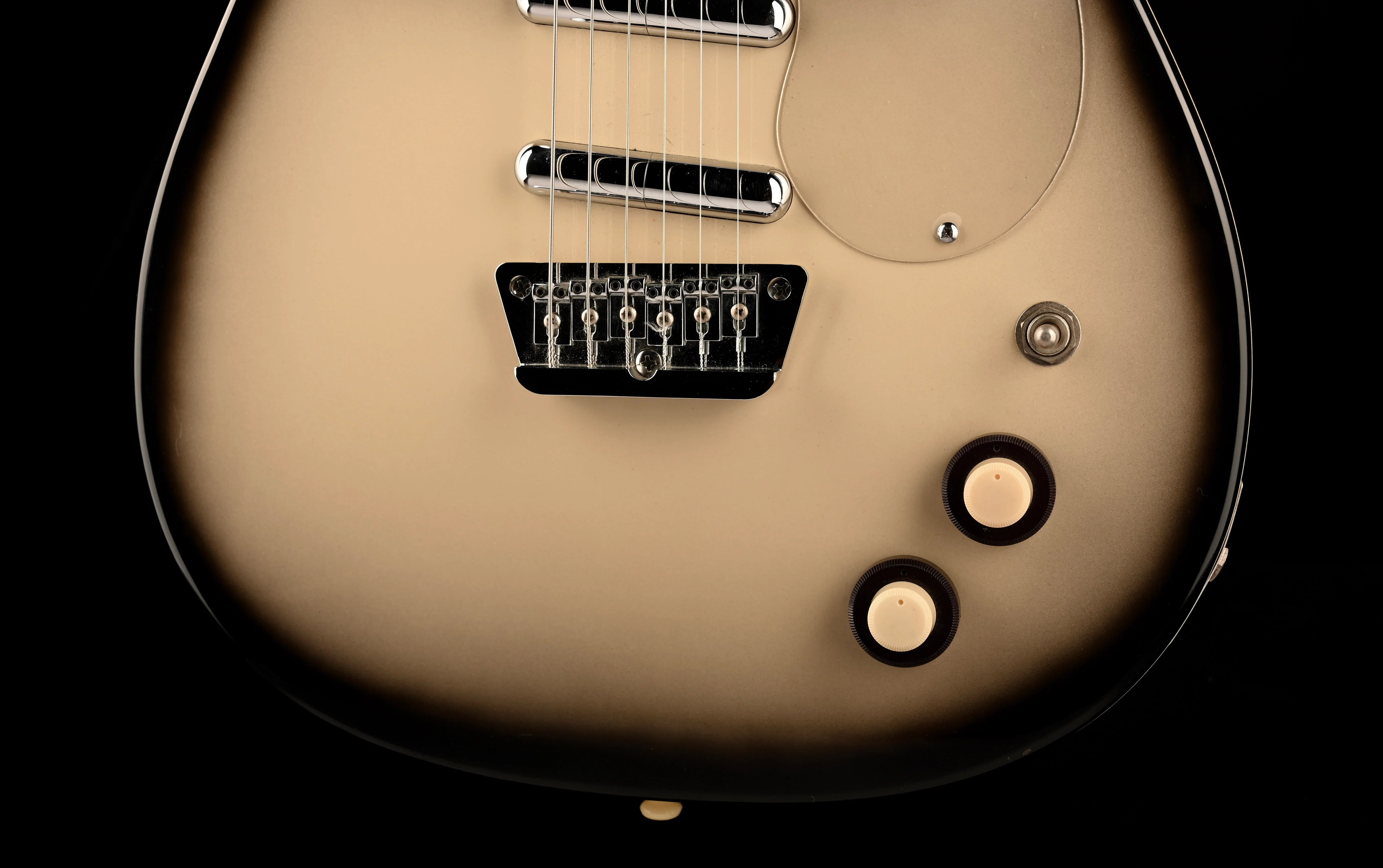 Pre Owned Danelectro	Guitarlin Antigua (Made in Korea) With Case - Image 5