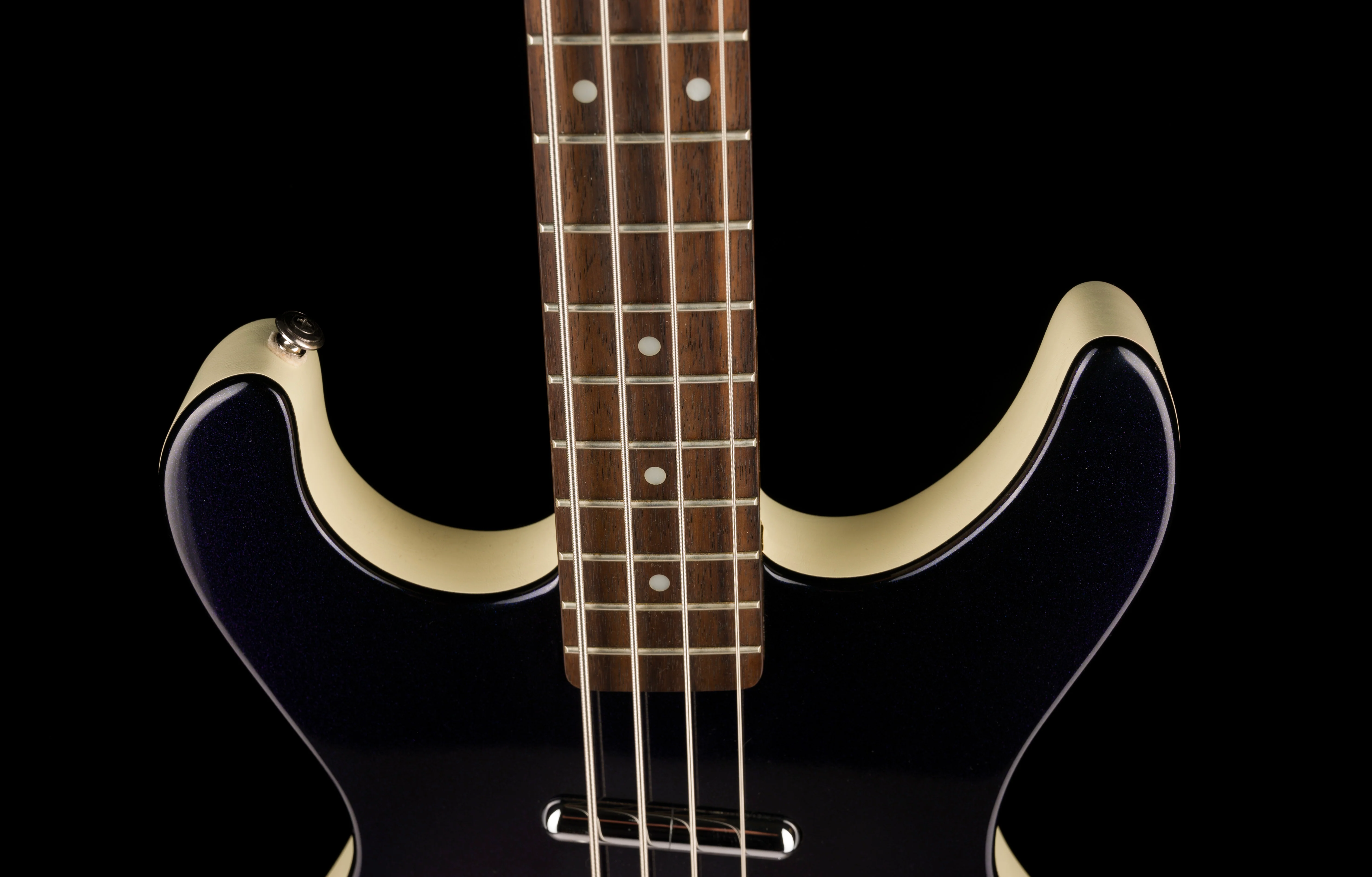 Pre Owned Danelectro Hodad Bass Blue Sparkle With Gig Bag - Image 3