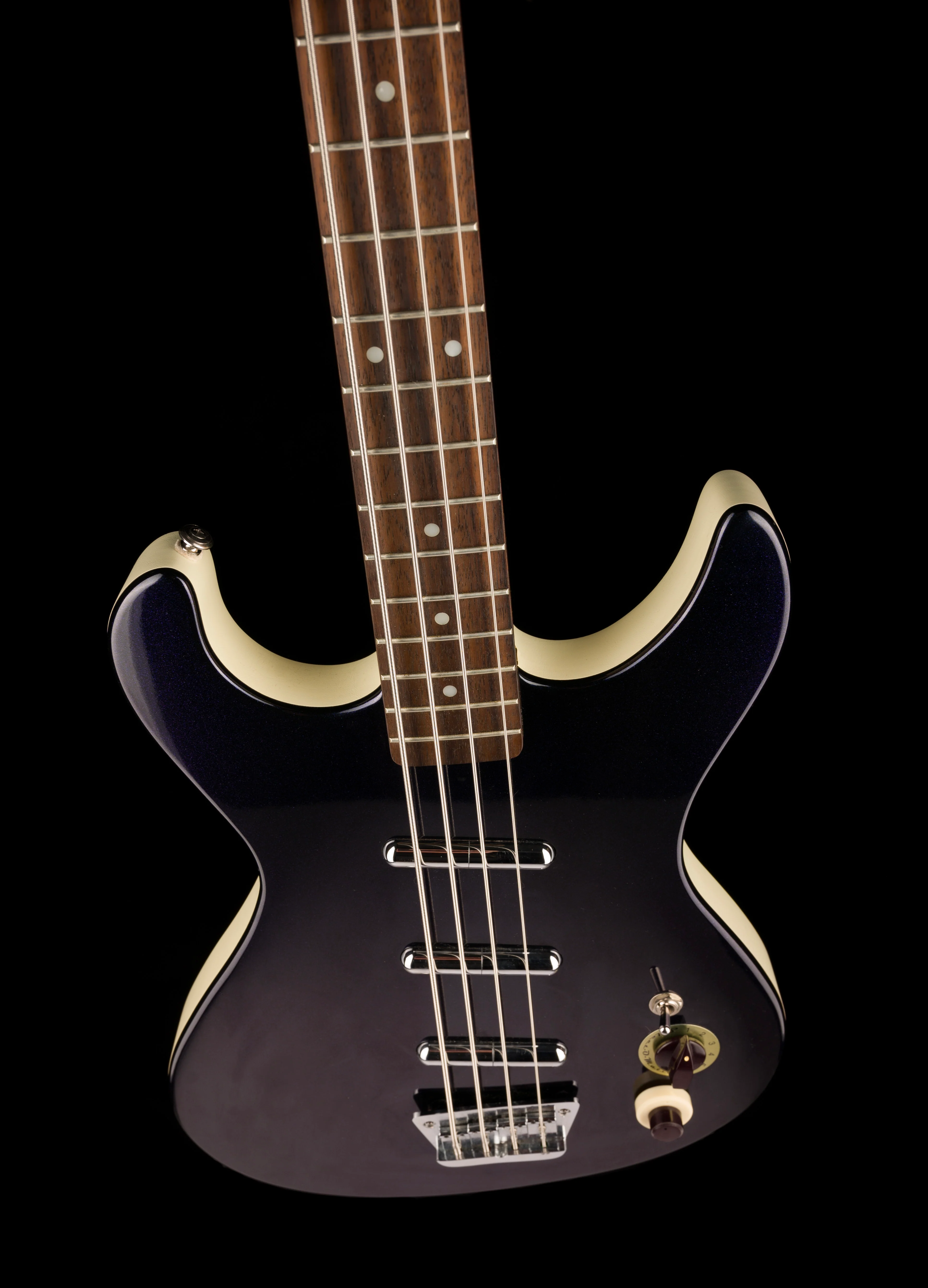 Pre Owned Danelectro Hodad Bass Blue Sparkle With Gig Bag - Image 4