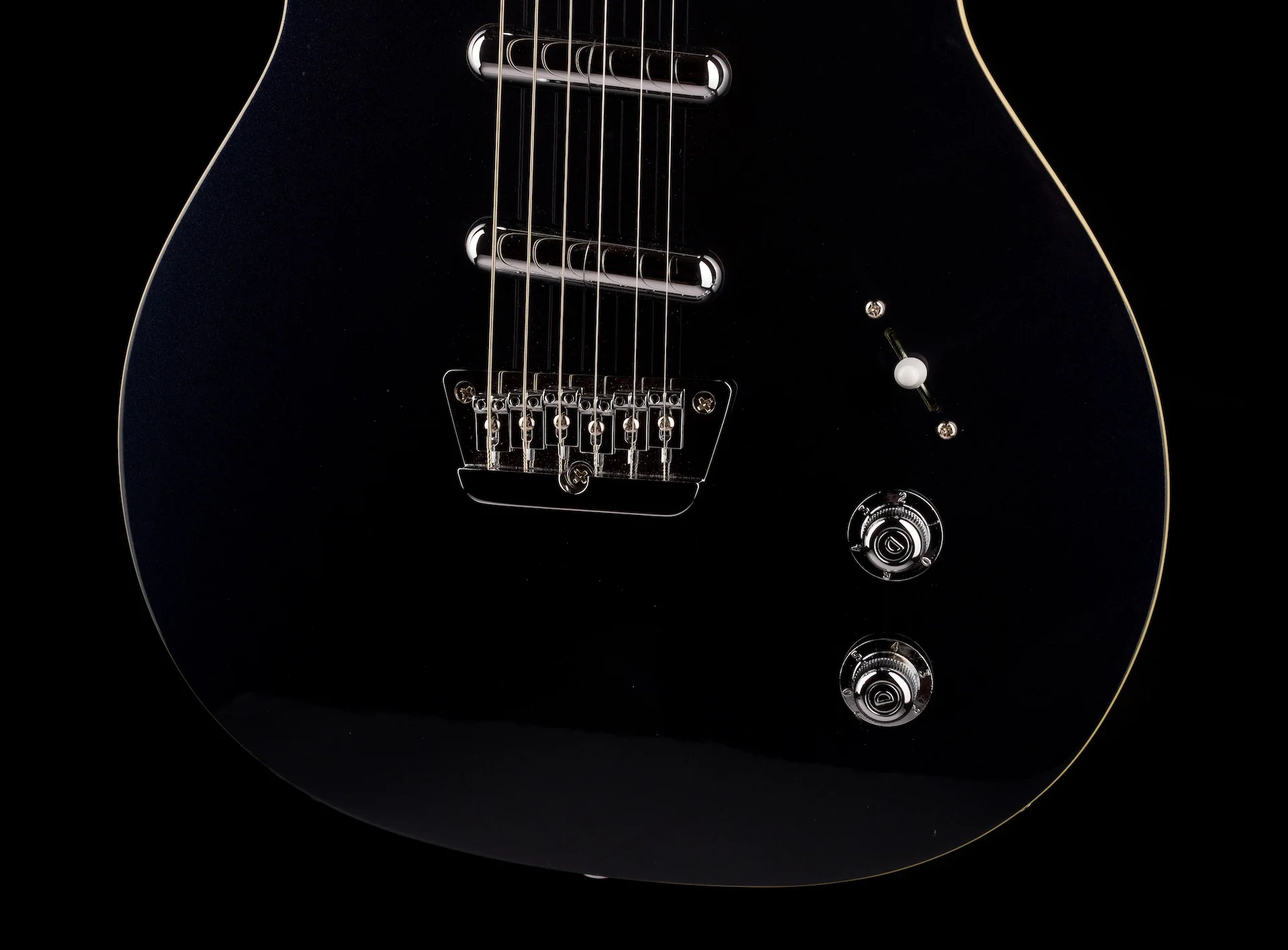 Pre Owned Danelectro Triple Divine Metallic Blue With Gig Bag - Image 5