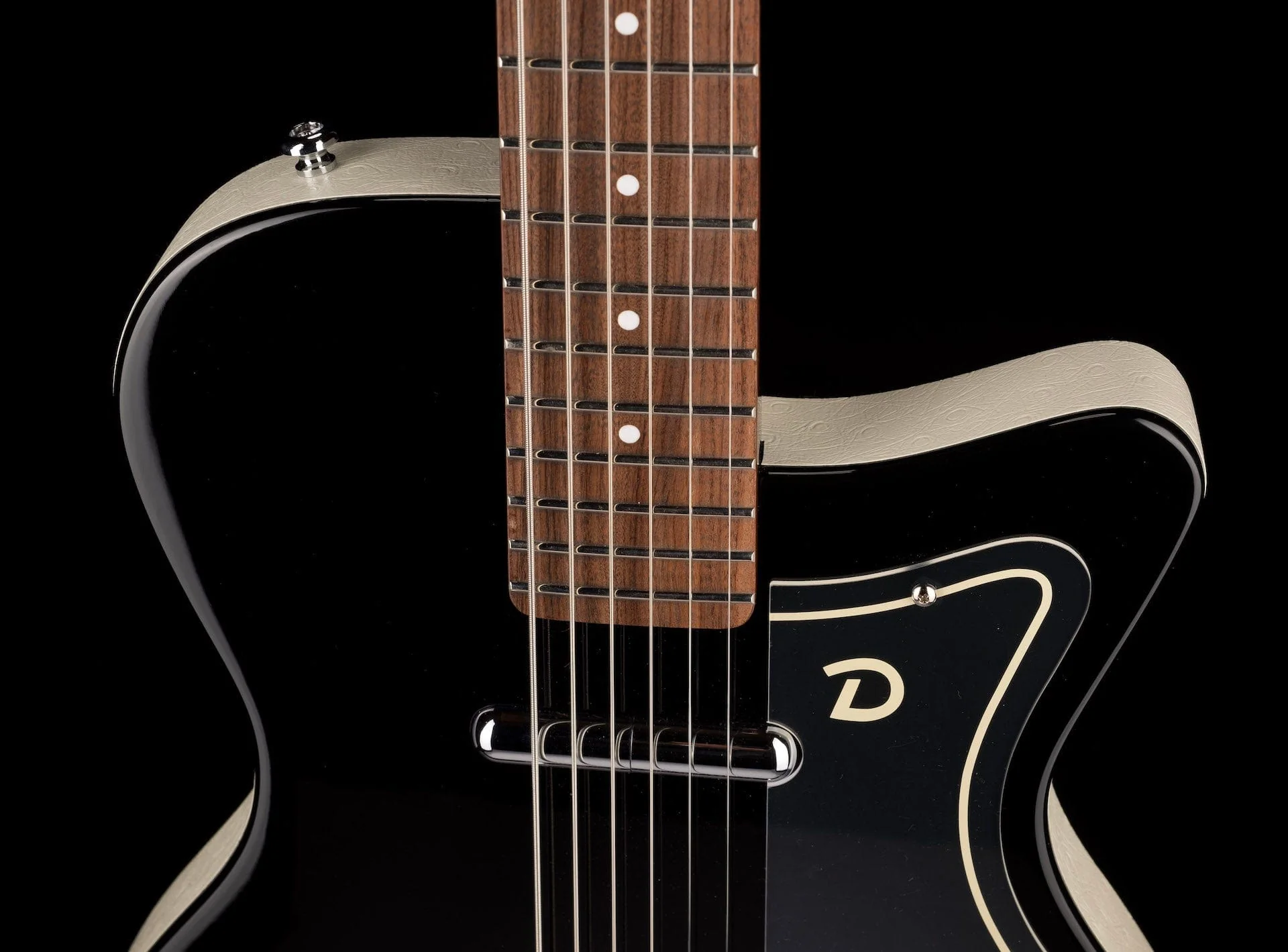 Pre Owned Danelectro U-2 ‘56 Baritone Made in Korea Black - Image 3