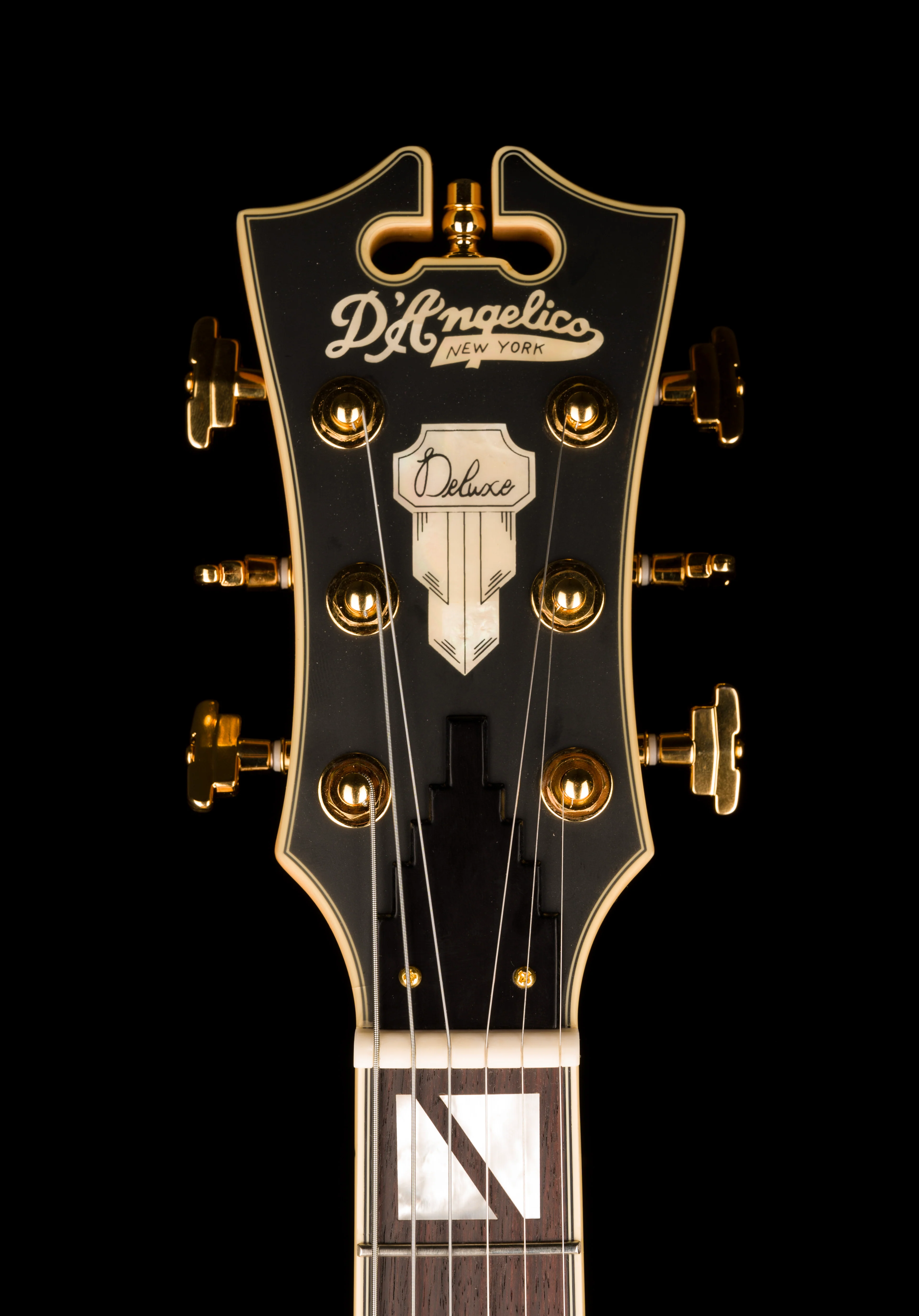 Pre Owned D'Angelico Deluxe Mini DC Natural With OHSC - Image 13