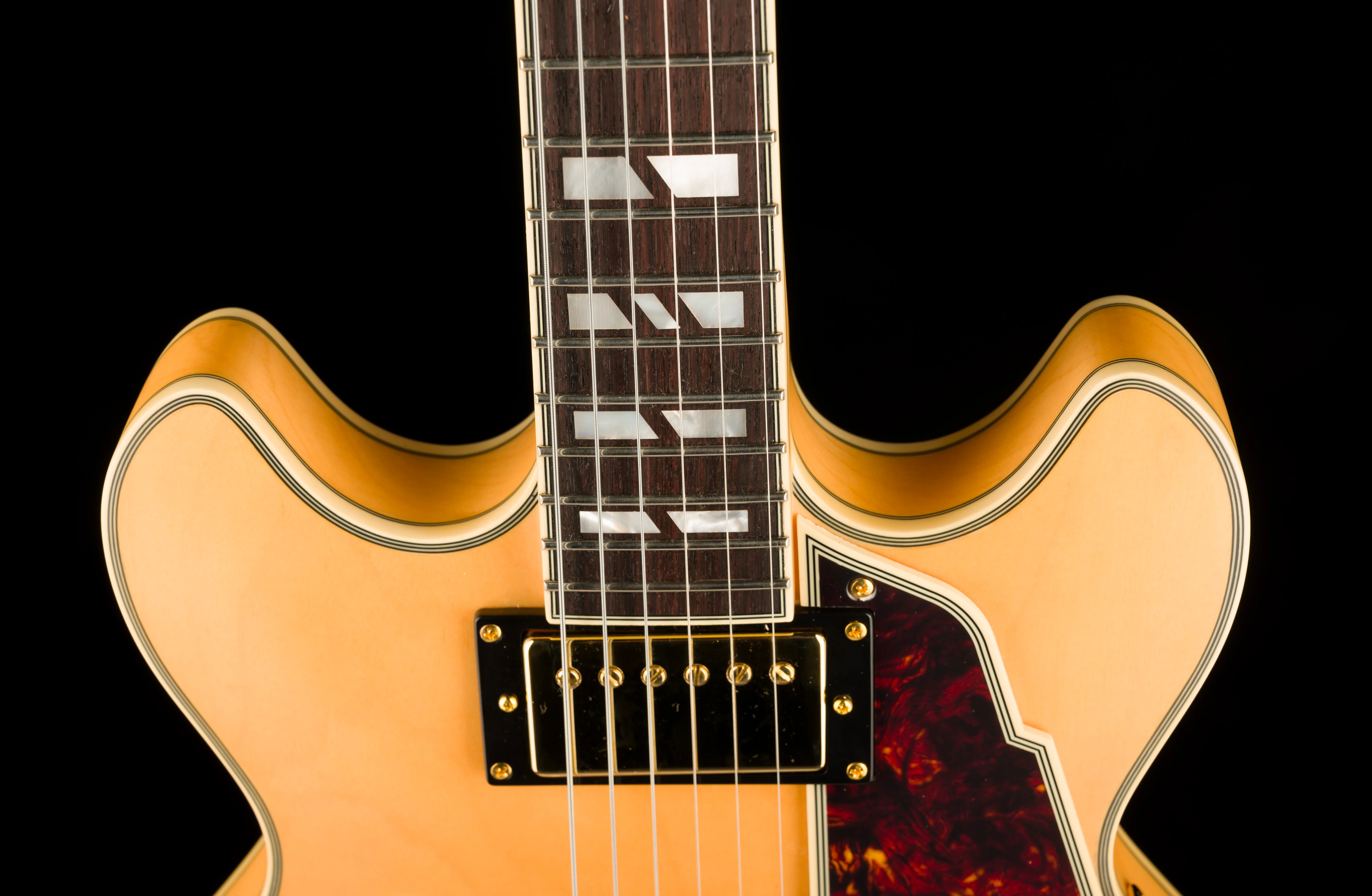 Pre Owned D'Angelico Deluxe Mini DC Natural With OHSC - Image 3