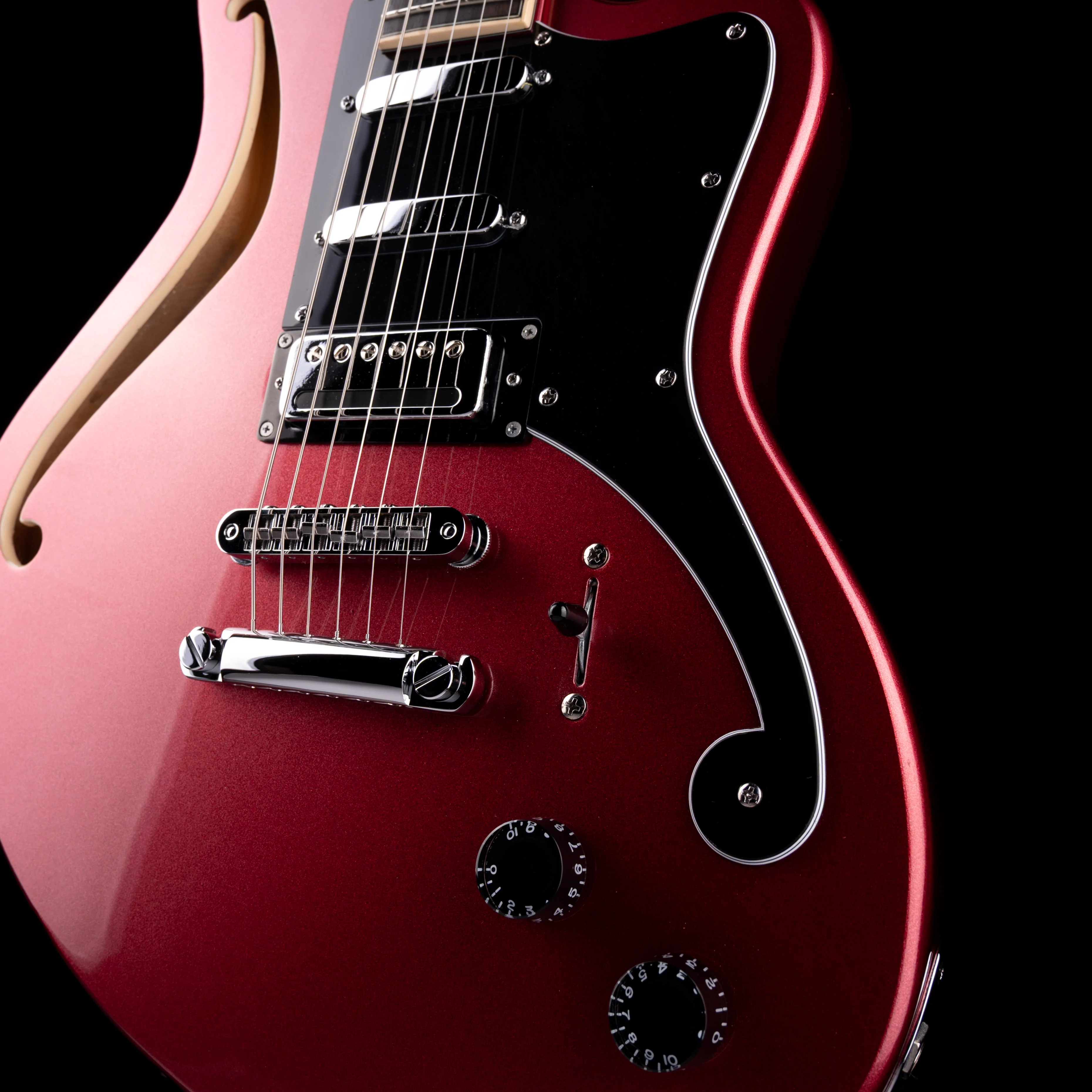 Pre Owned D'Angelico Premier Bedford SH Oxblood Semi-Hollow Body Guitar - Image 5