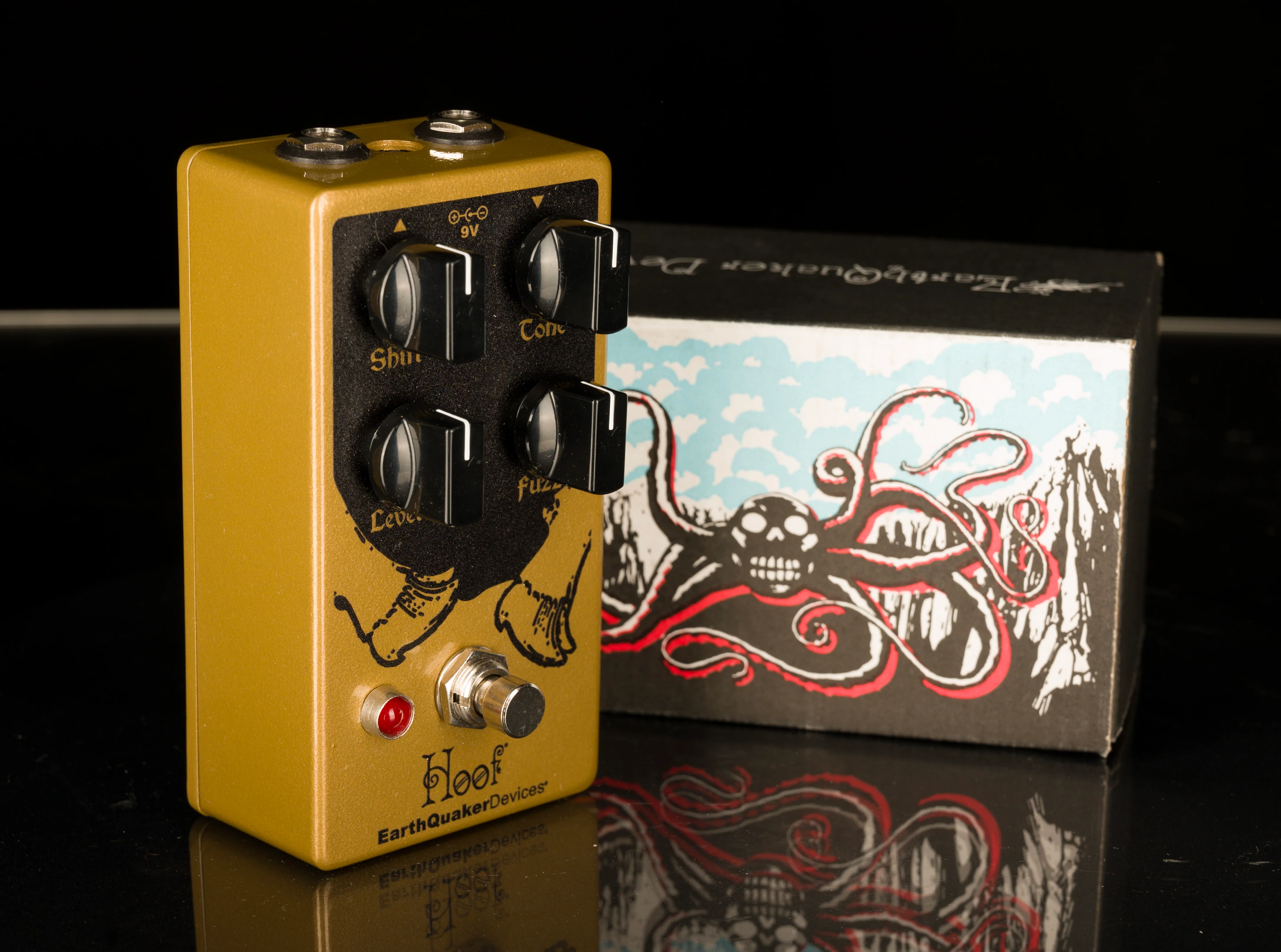 Used EarthQuaker Devices Hoof V2 Fuzz Pedal With Box