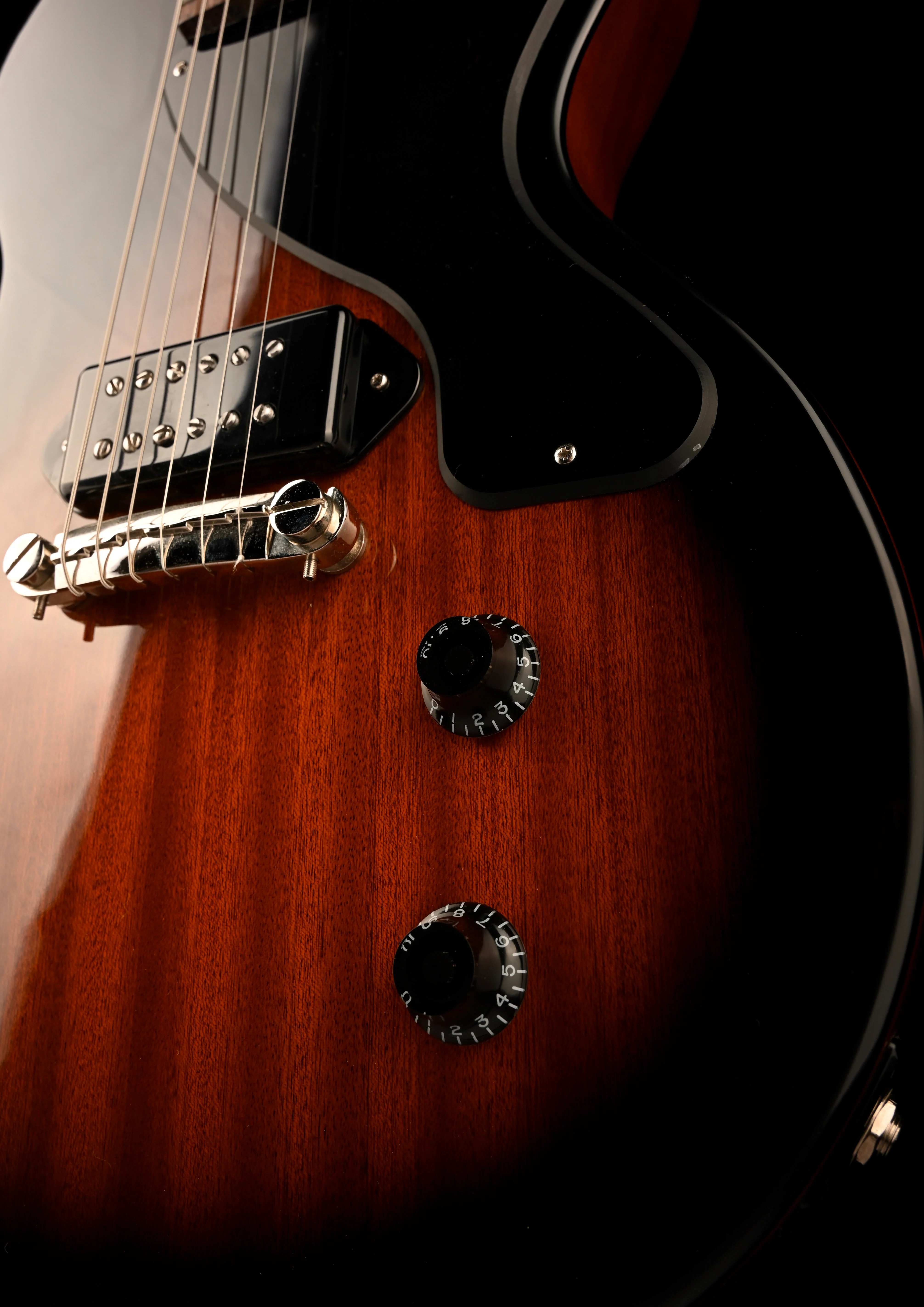Pre Owned Epiphone “Inspired by Gibson” Les Paul Junior Tobacco Sunburst With Case - Image 7