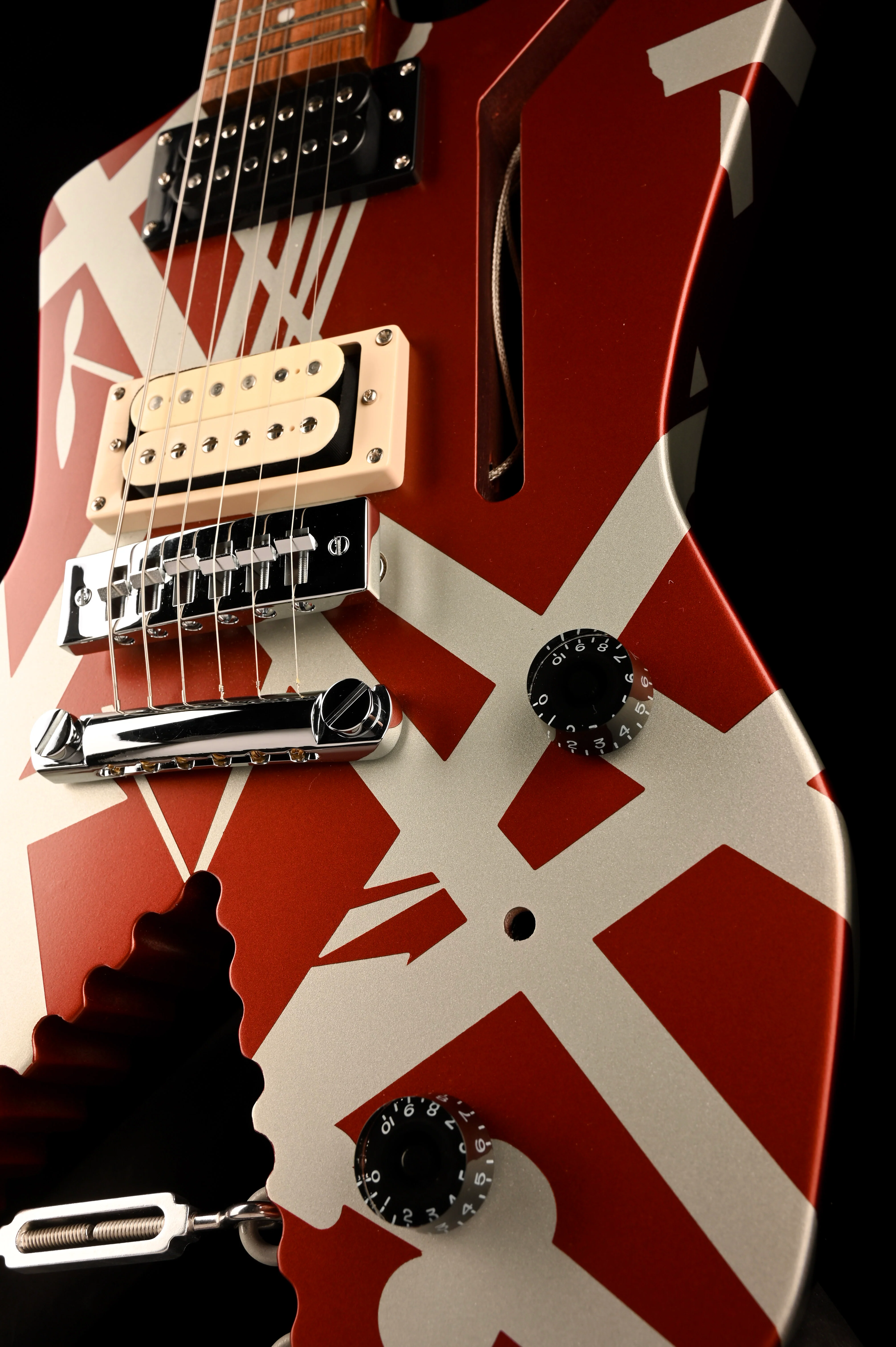 Pre Owned EVH Shark Destroyer Red Stripe With Case - Image 8
