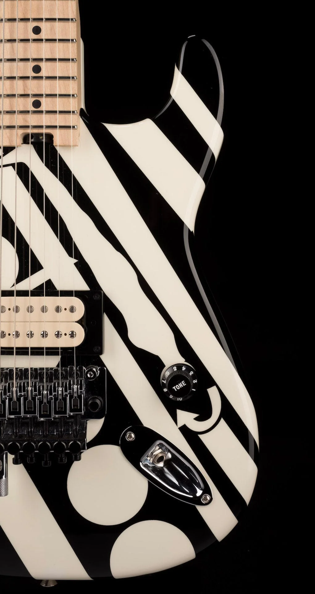 Pre Owned EVH Striped Series Crop Circles Electric Guitar - Image 9