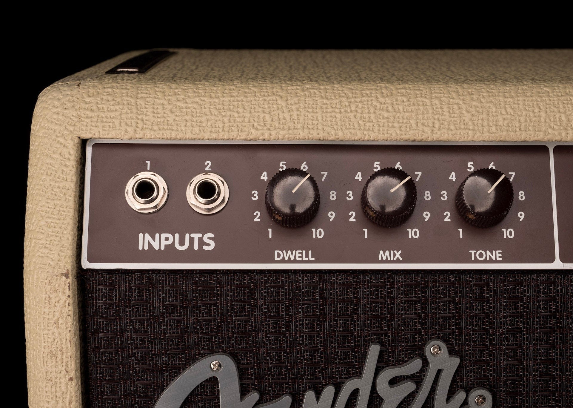 Pre Owned 2013 Fender 20th Anniversary Edition Vibro-King Blonde Guitar Amp Combo - Image 5