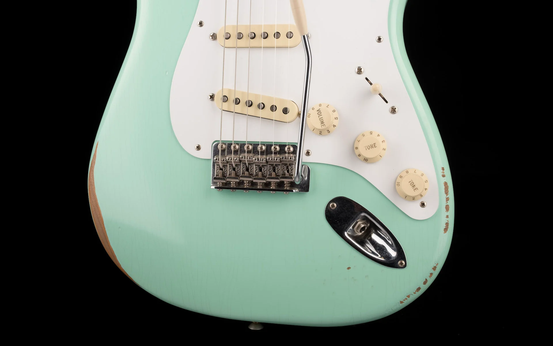 Pre Owned Fender Vintera Road Worn 50s Stratocaster Surf Green With Gig Bag - Image 5