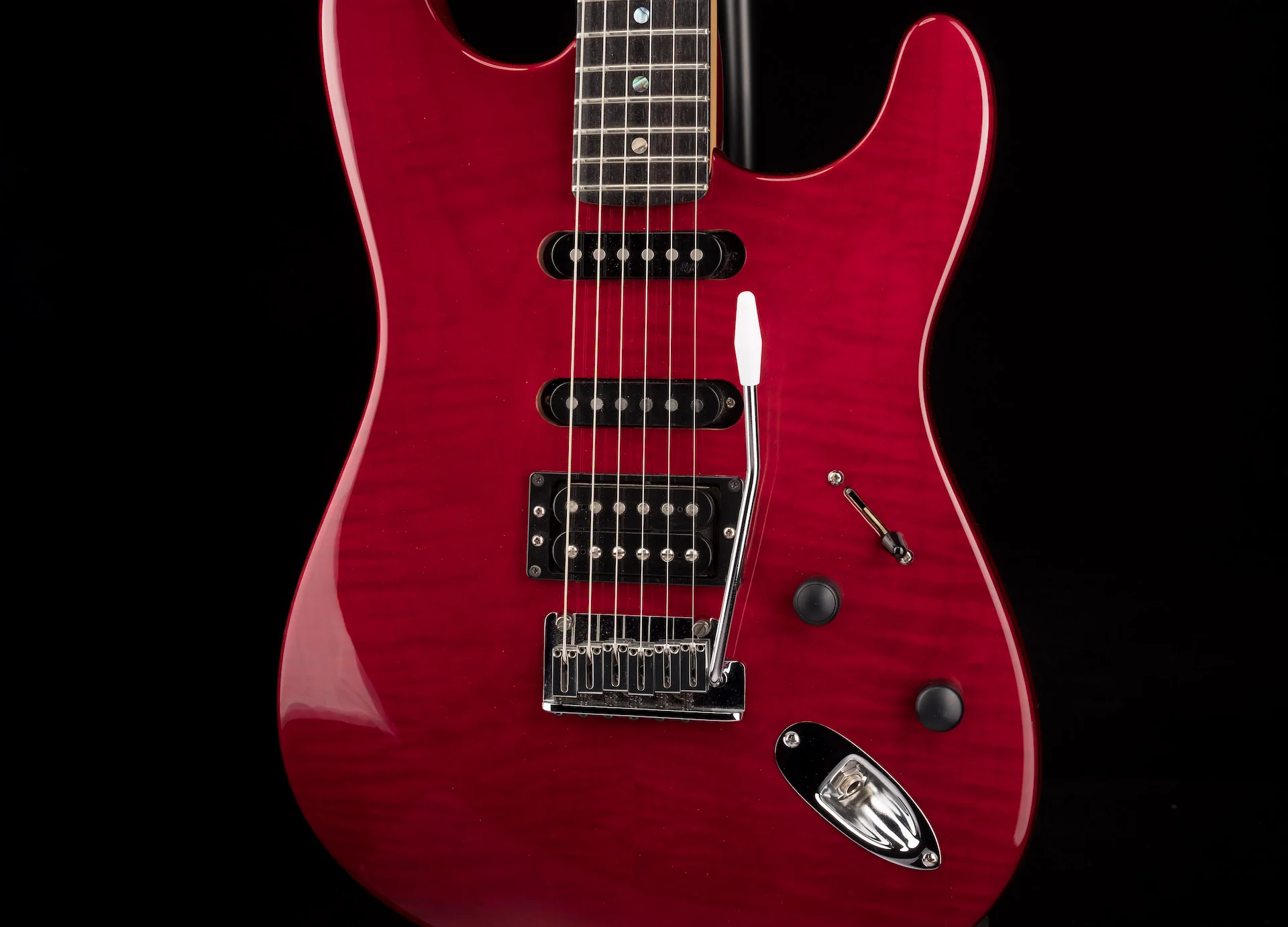 Pre Owned Fender 60th Anniversary American Deluxe QMT HSS Stratocaster Bing Cherry Transparent With Gig Bag - Image 6