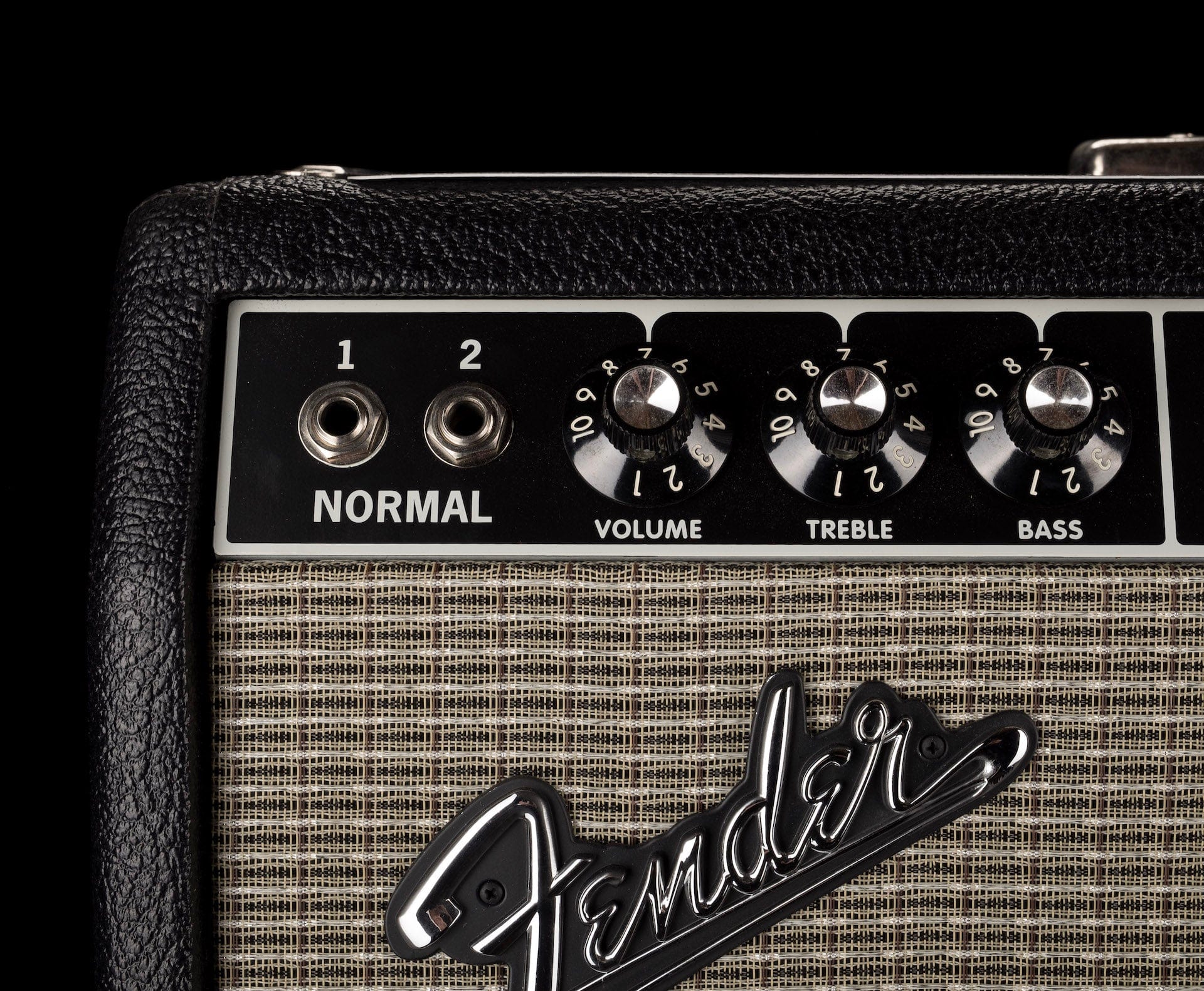 Pre Owned Fender '64 Custom Deluxe Reverb Hand-wired Guitar Amp Combo With Cover - Image 4