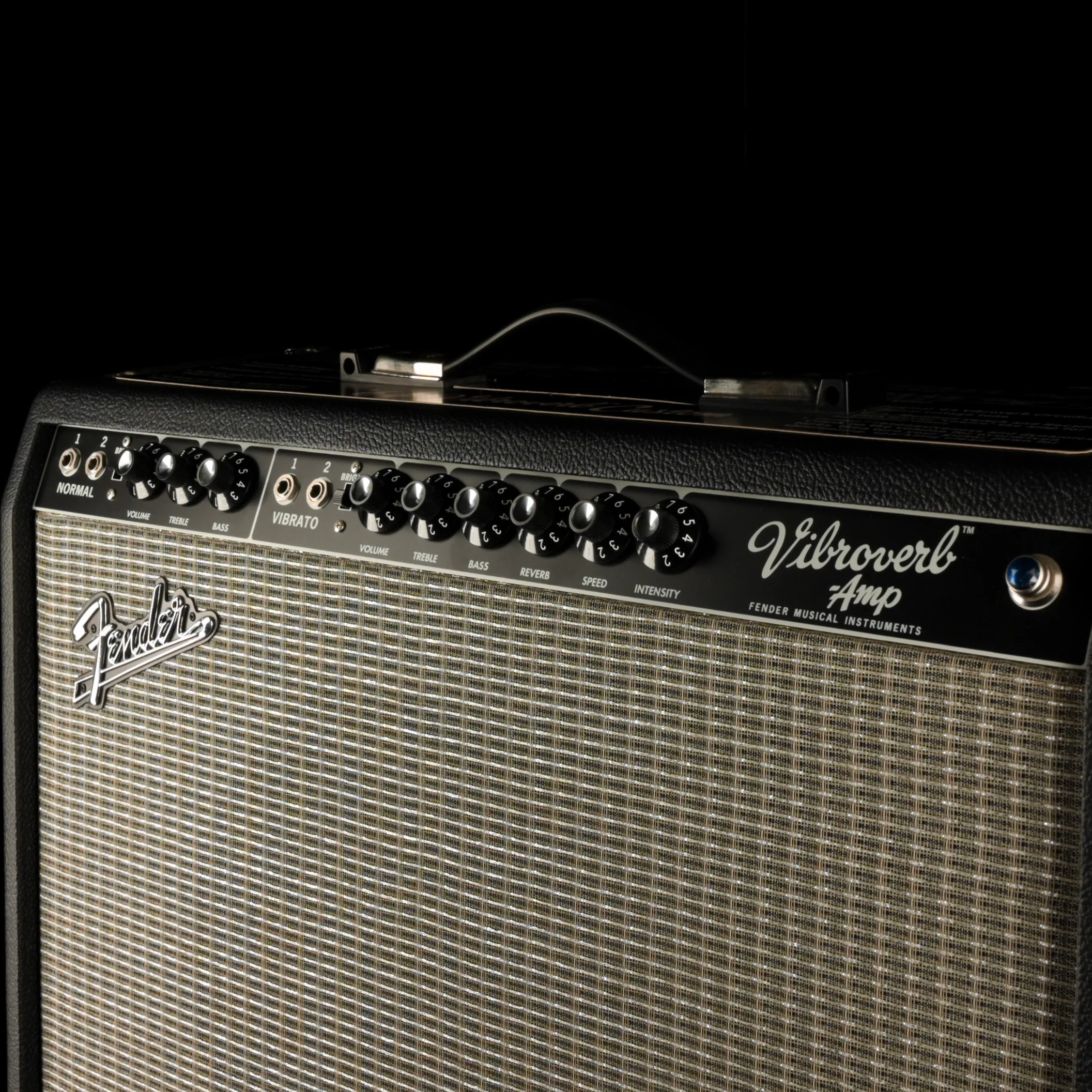 Pre Owned Fender '64 Vibroverb Custom Guitar Amp Combo With Footswitch And Cover - Image 3