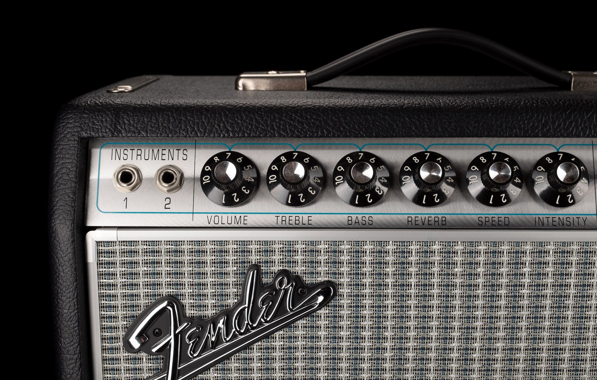 Pre Owned Fender 68 Custom Pro Vibro Champ Reverb Black Guitar Amp Combo - Image 4