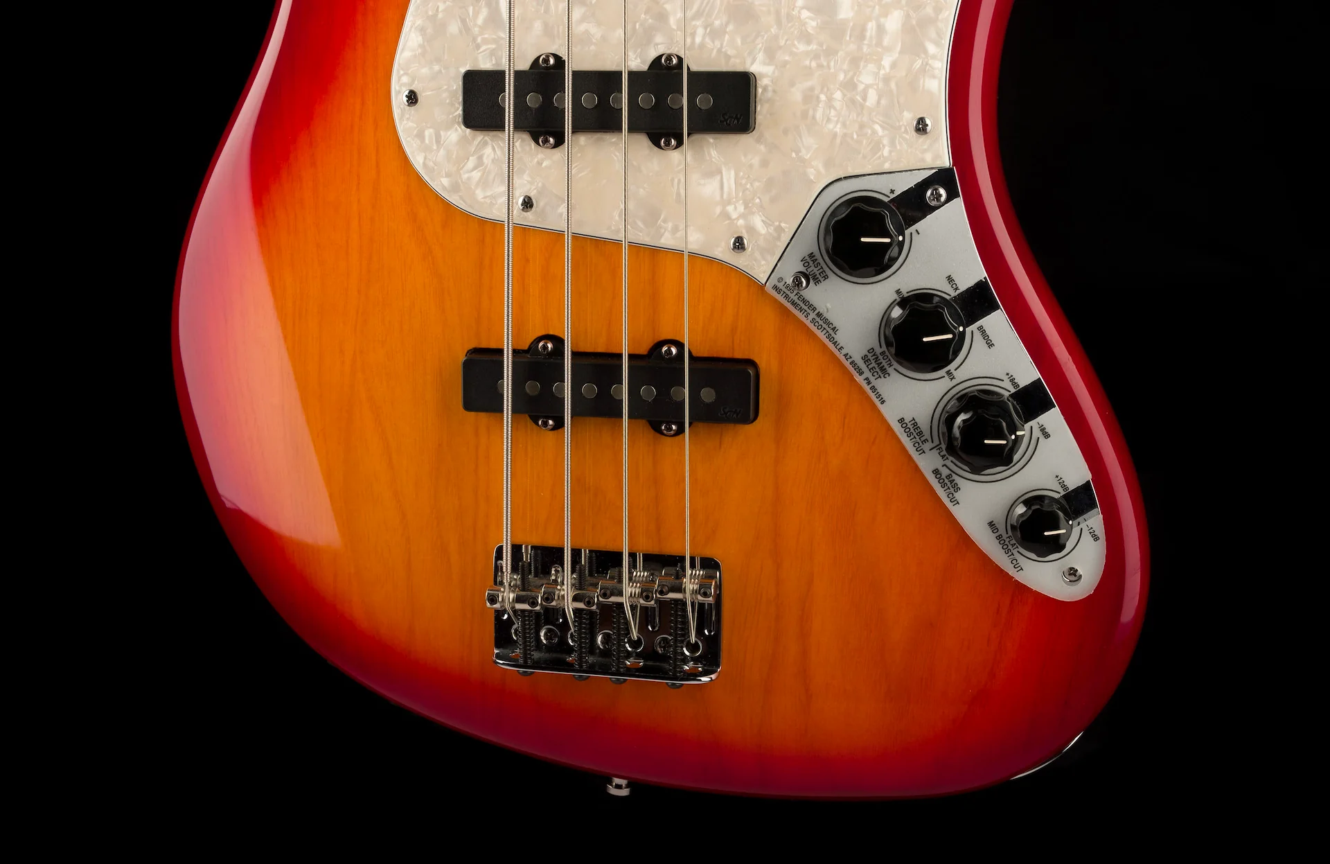 Pre Owned '05 Fender American Deluxe Jazz Bass Aged Cherry Burst With OHSC - Image 5