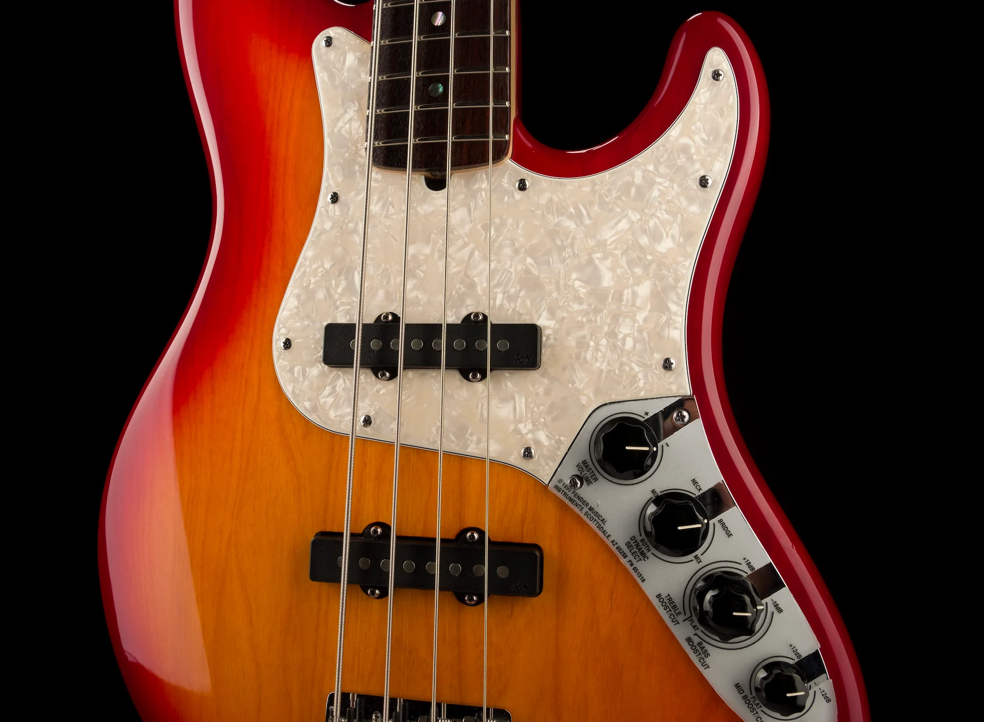 Pre Owned '05 Fender American Deluxe Jazz Bass Aged Cherry Burst With OHSC - Image 6