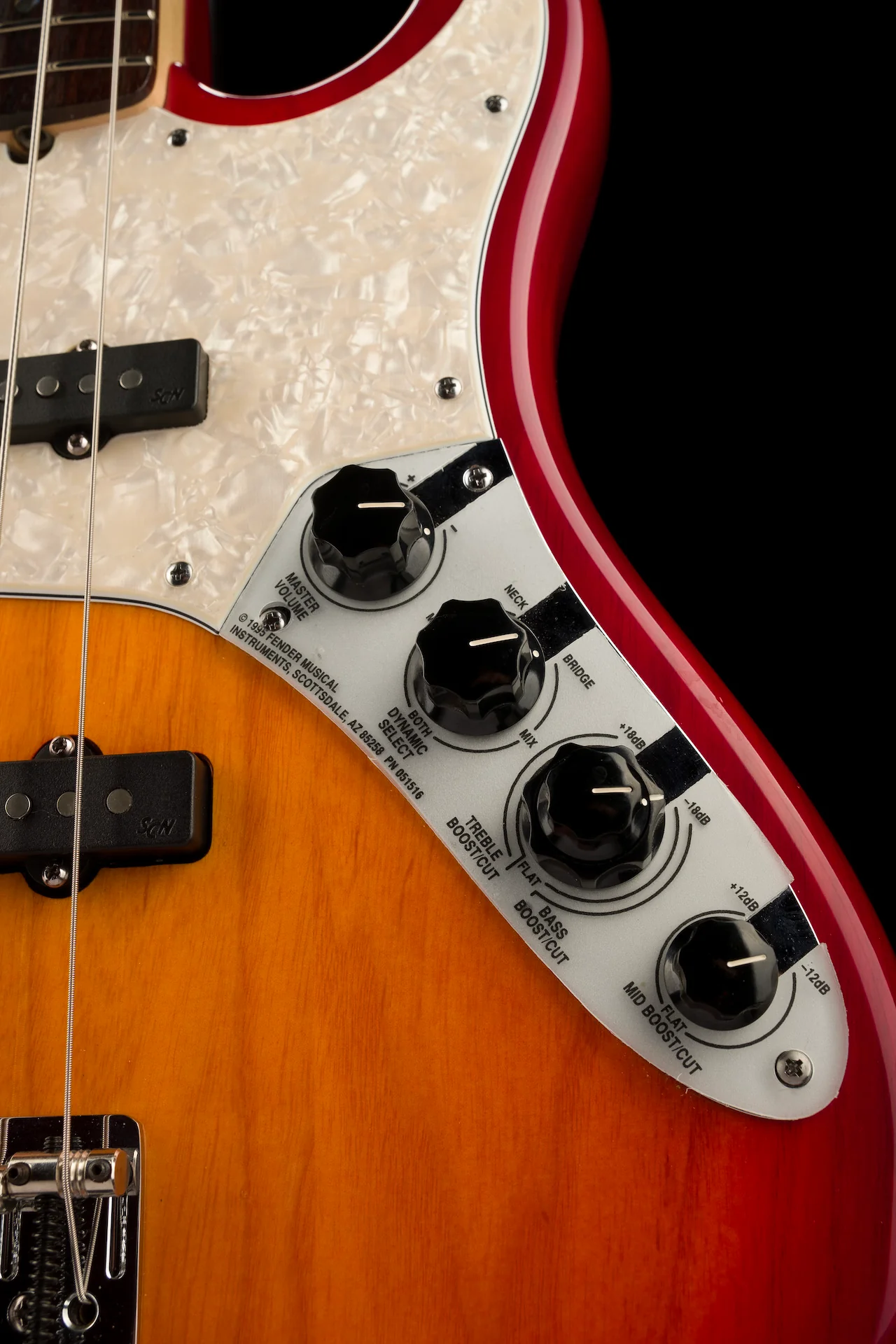 Pre Owned '05 Fender American Deluxe Jazz Bass Aged Cherry Burst With OHSC - Image 8