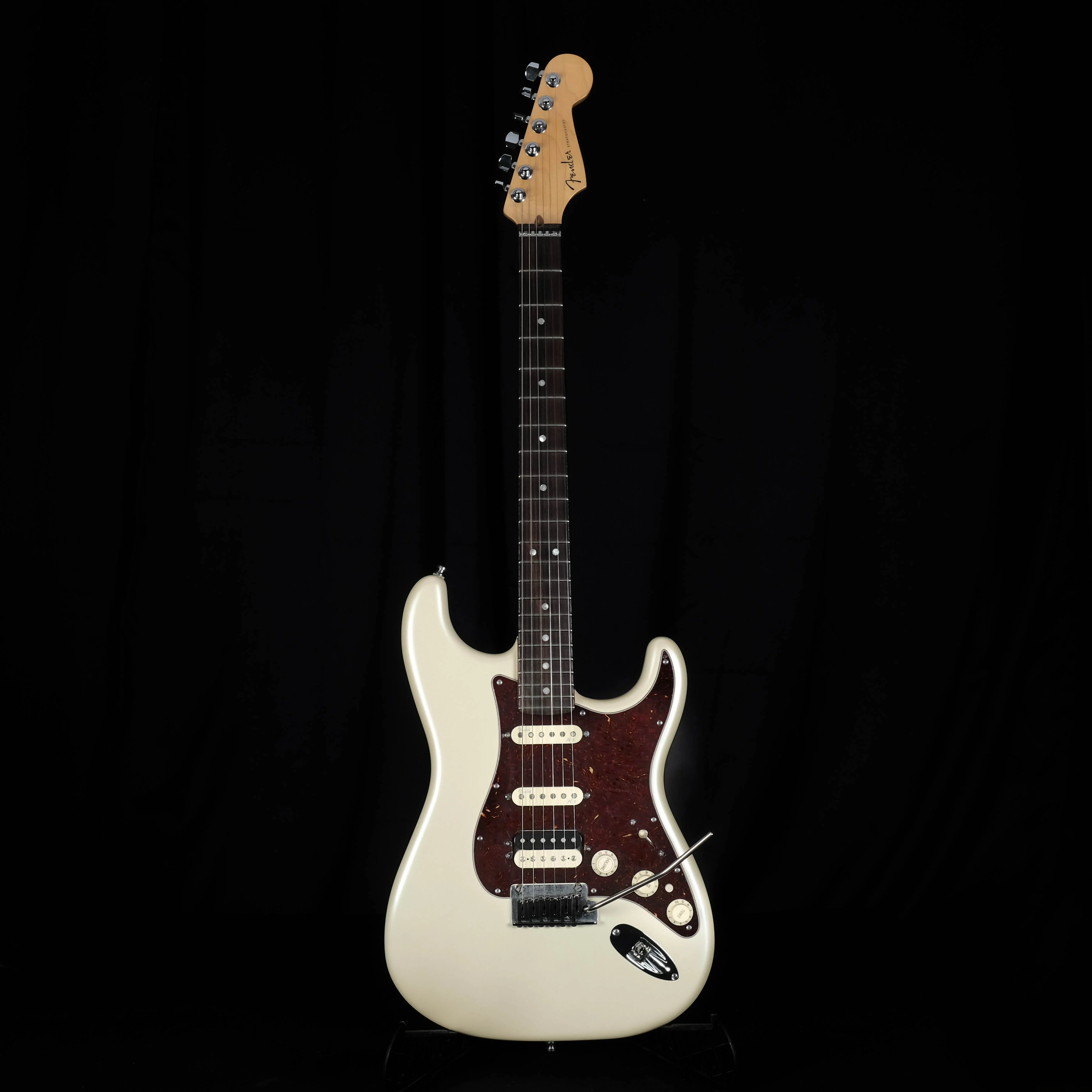 Pre Owned '14 Fender American Deluxe Stratocaster HSS Olympic Pearl Electric Guitar OHSC - Image 2