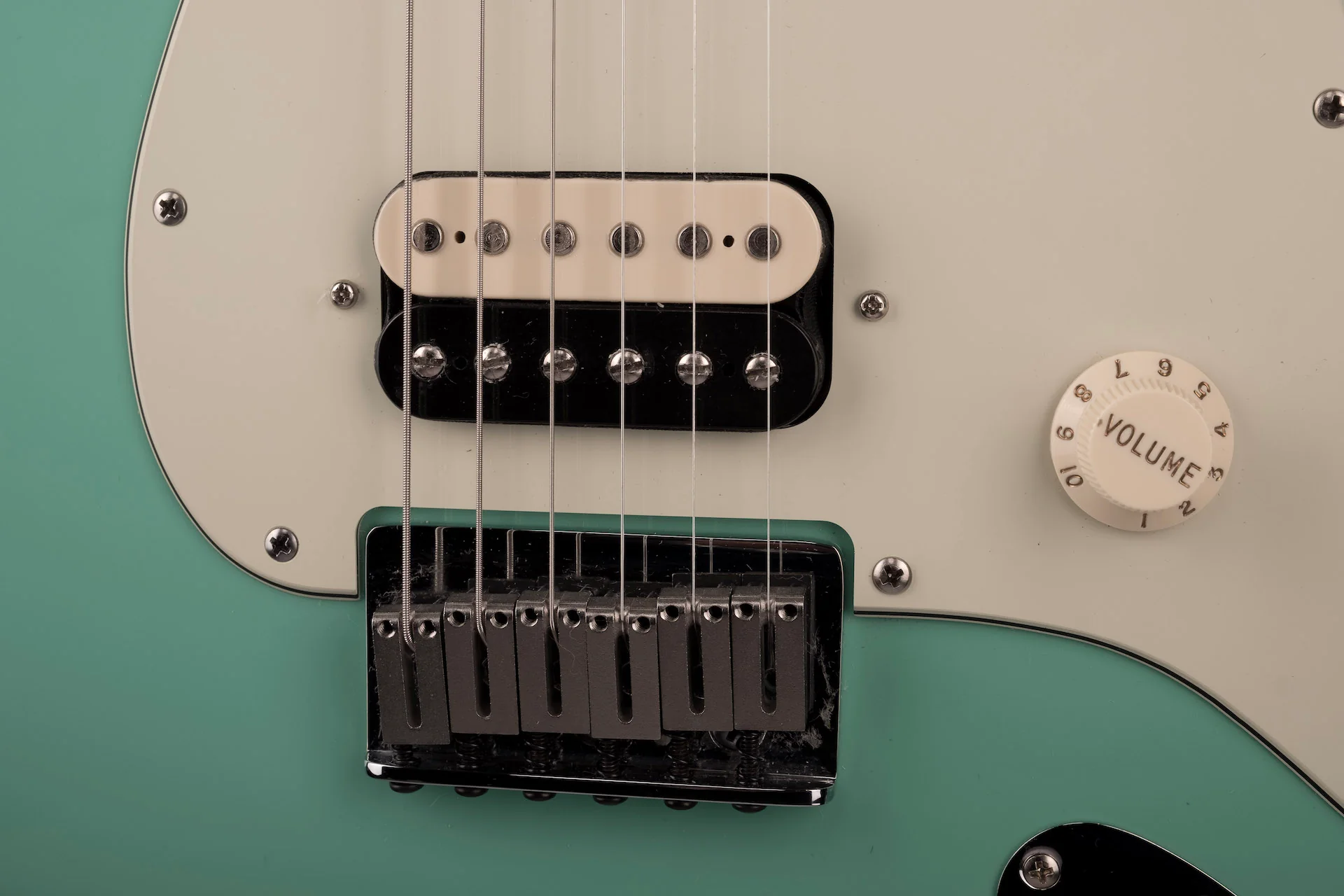 Pre Owned '14 Fender American Design Experience Stratocaster Seafoam Green W OHSC - Image 5