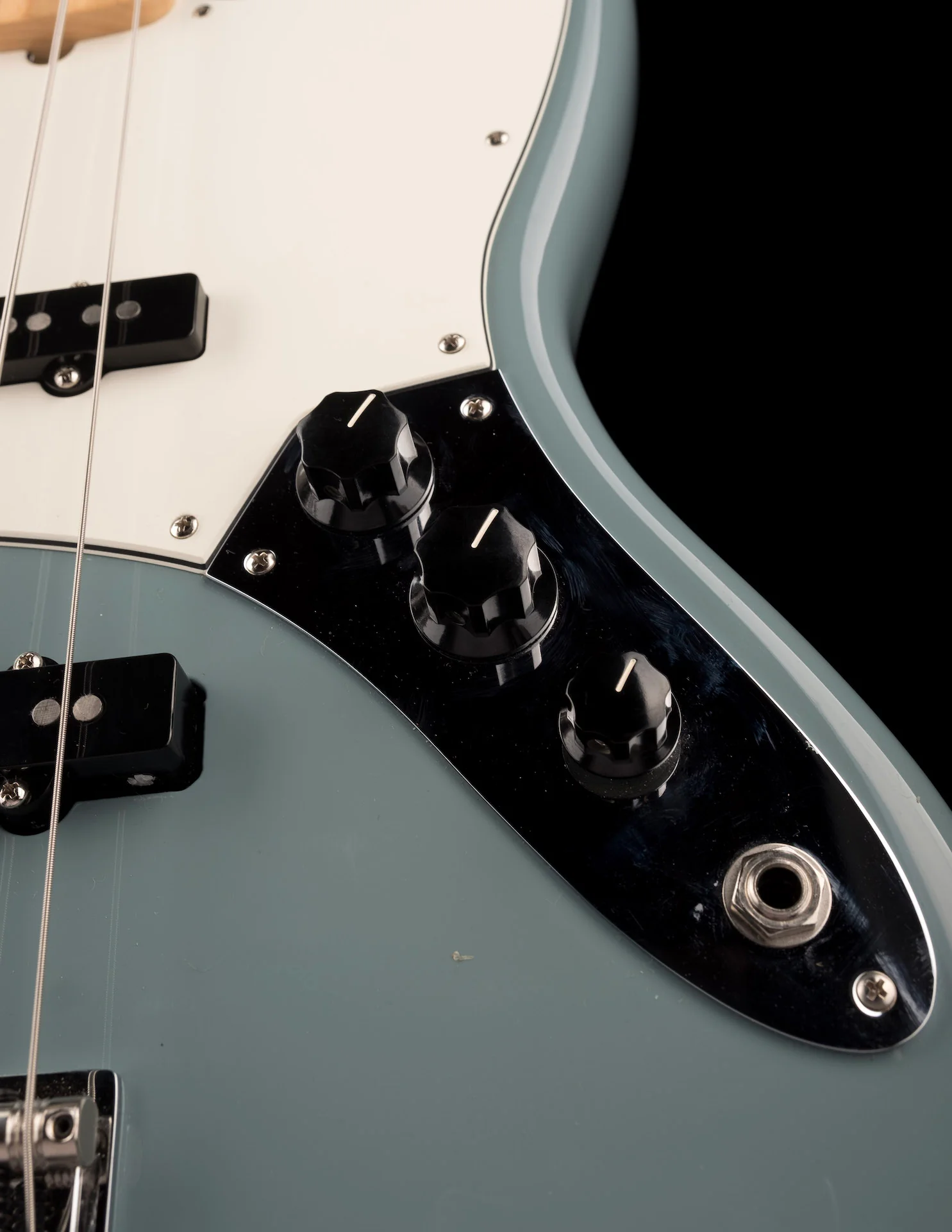 Pre Owned Fender American Professional Jazz Bass Body with Deluxe Special Neck Sonic Gray With Gig Bag - Image 8