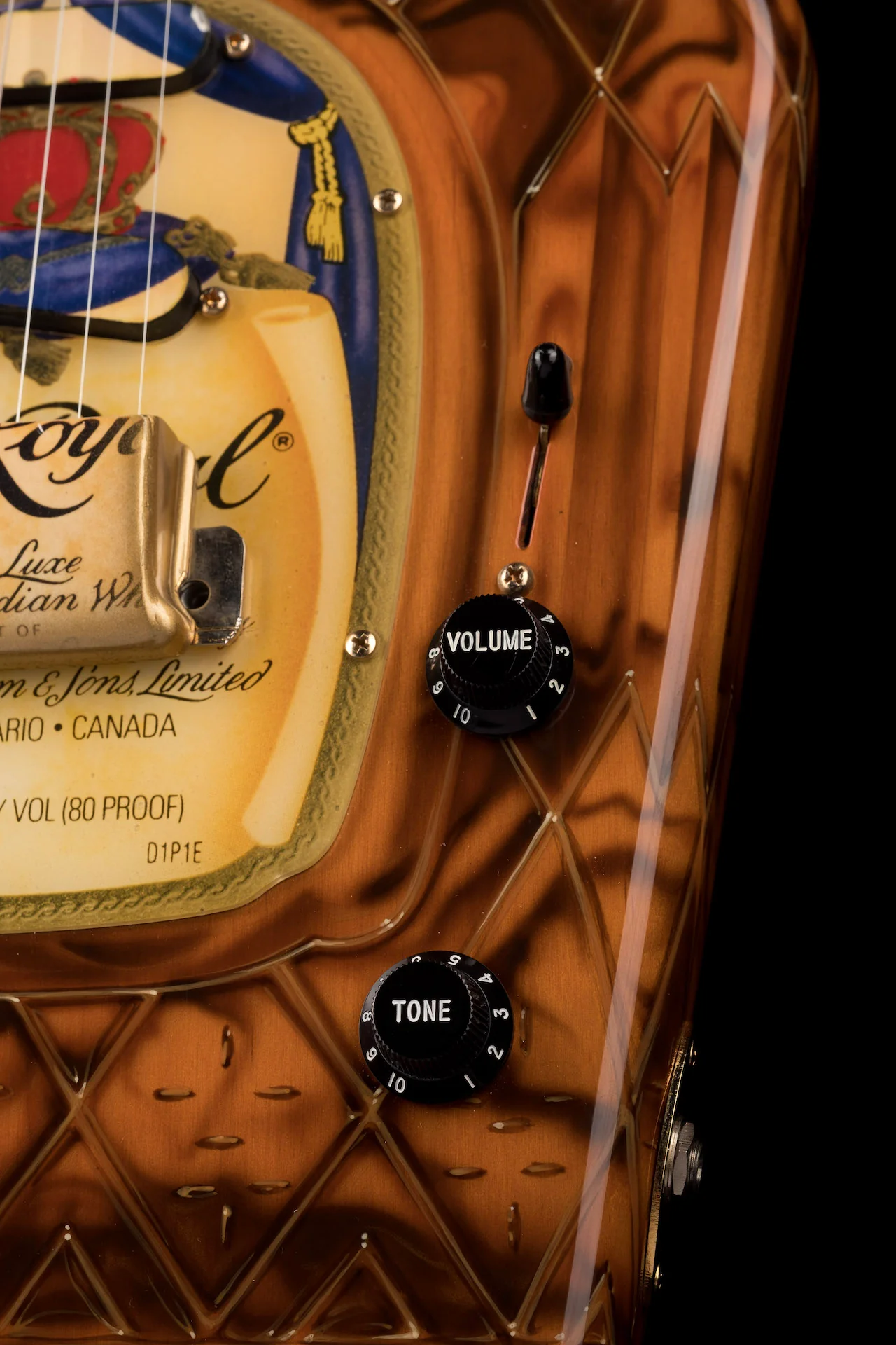 Pre Owned Fender Custom Shop Crown Royal Stratocaster - Pamelina H Collection - Image 7