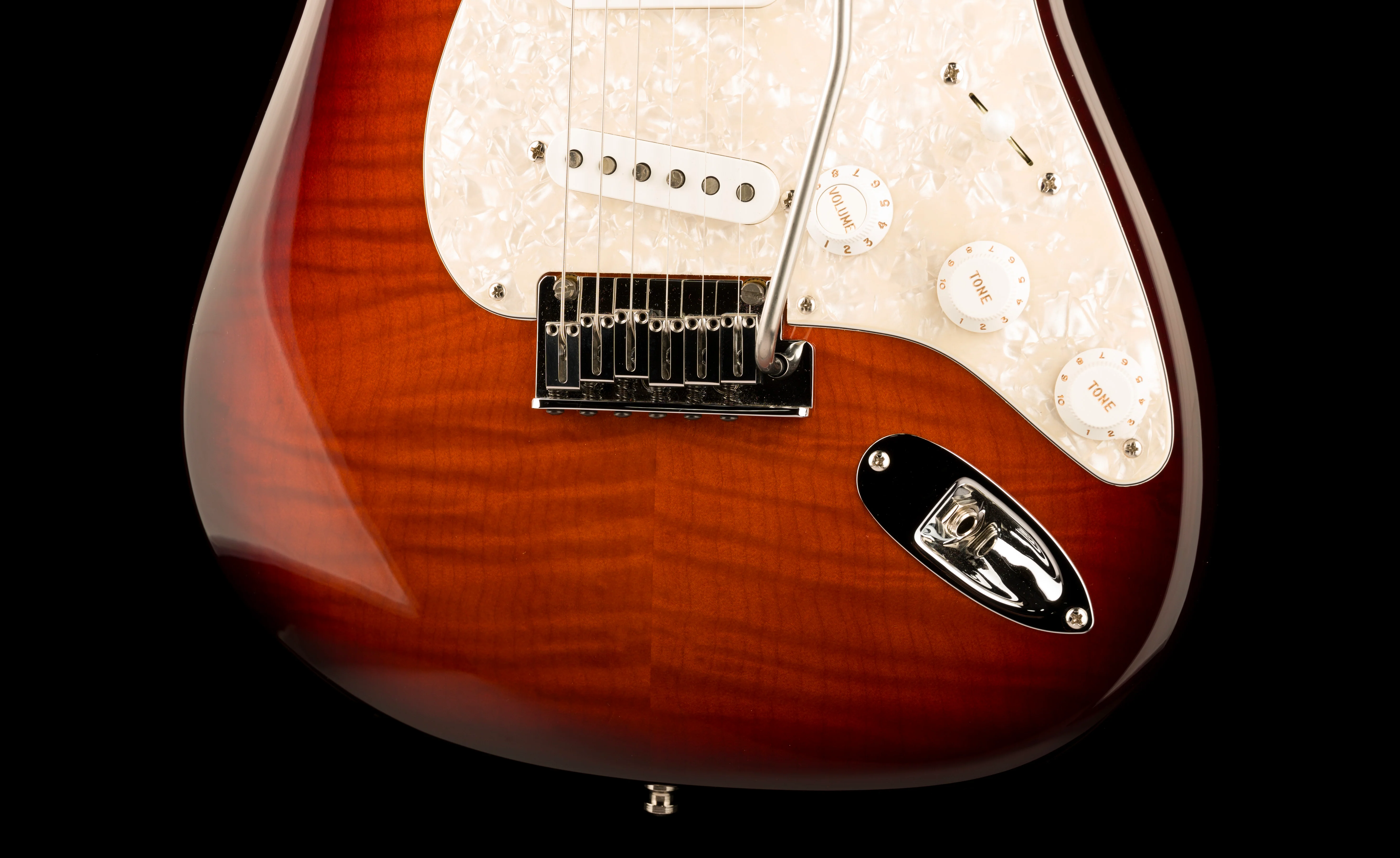 Pre Owned Fender Custom Shop 1956 Stratocaster NOS Violin Burst With OHSC - Image 5