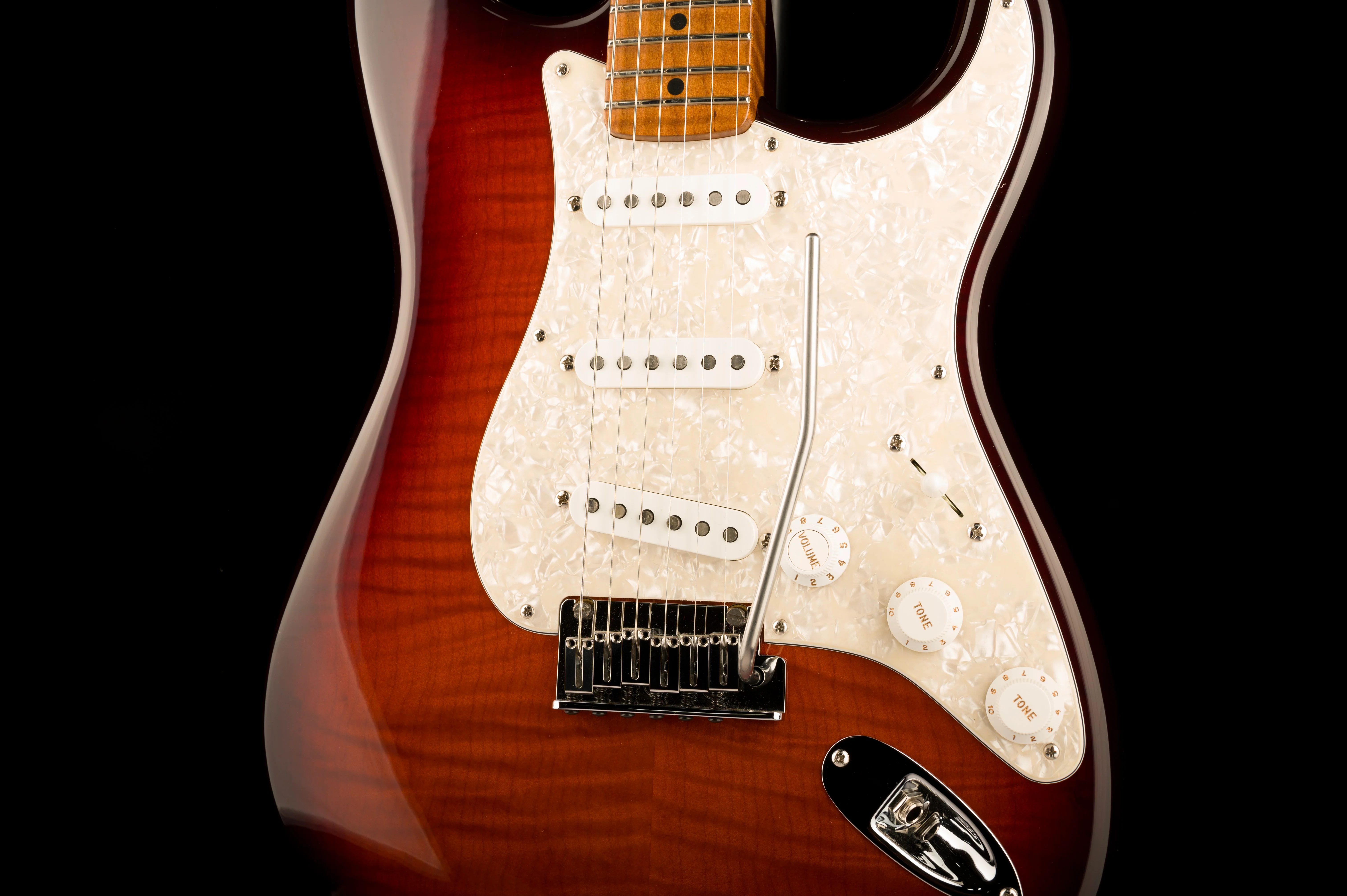Pre Owned Fender Custom Shop 1956 Stratocaster NOS Violin Burst With OHSC - Image 6